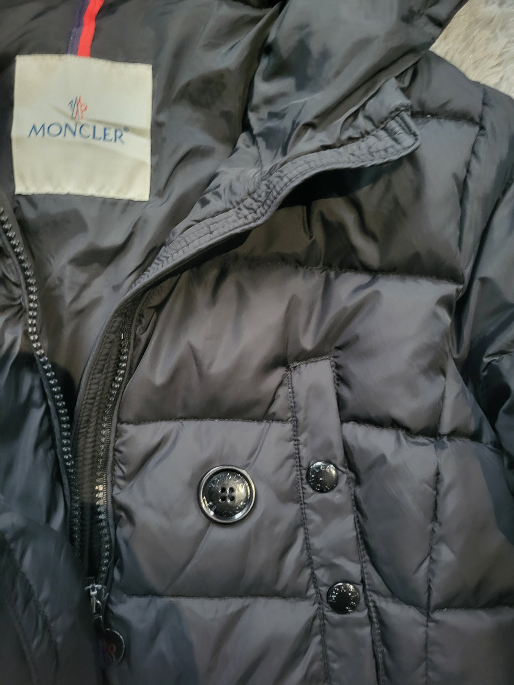 Doudoune Moncler Genevrier Khloe Femme – Taille 1 (S) – Noir – Duvet d'oie 90% – Luxe