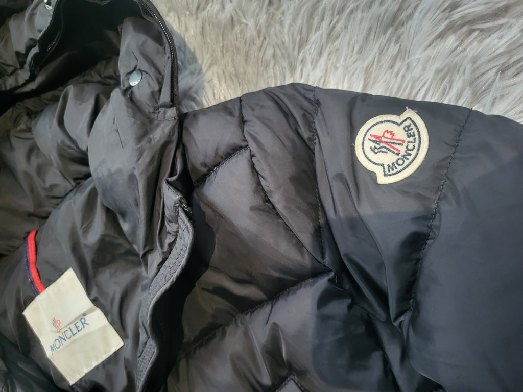 Doudoune Moncler Genevrier Khloe Femme – Taille 1 (S) – Noir – Duvet d'oie 90% – Luxe