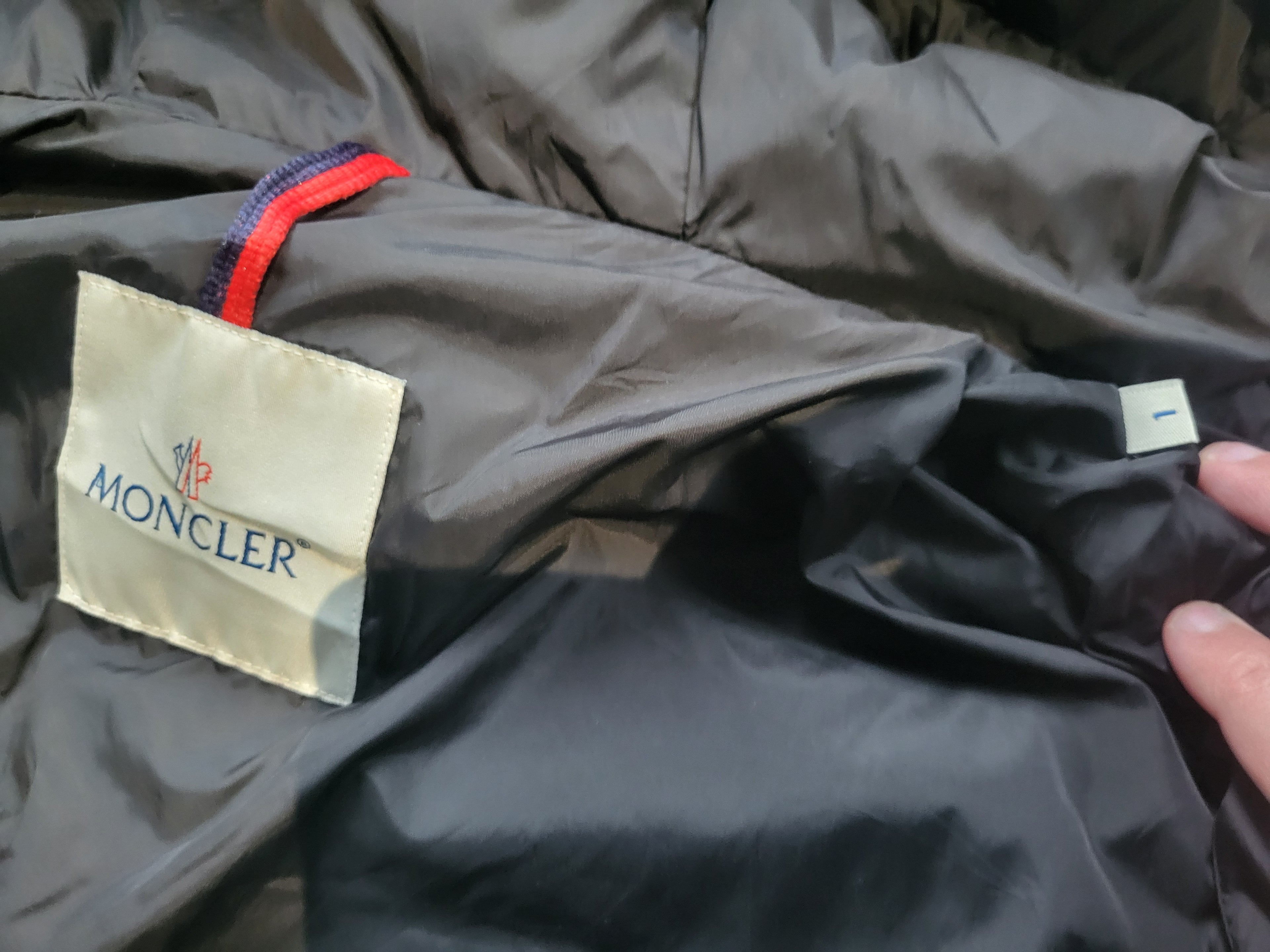 Doudoune Moncler Genevrier Khloe Femme – Taille 1 (S) – Noir – Duvet d'oie 90% – Luxe