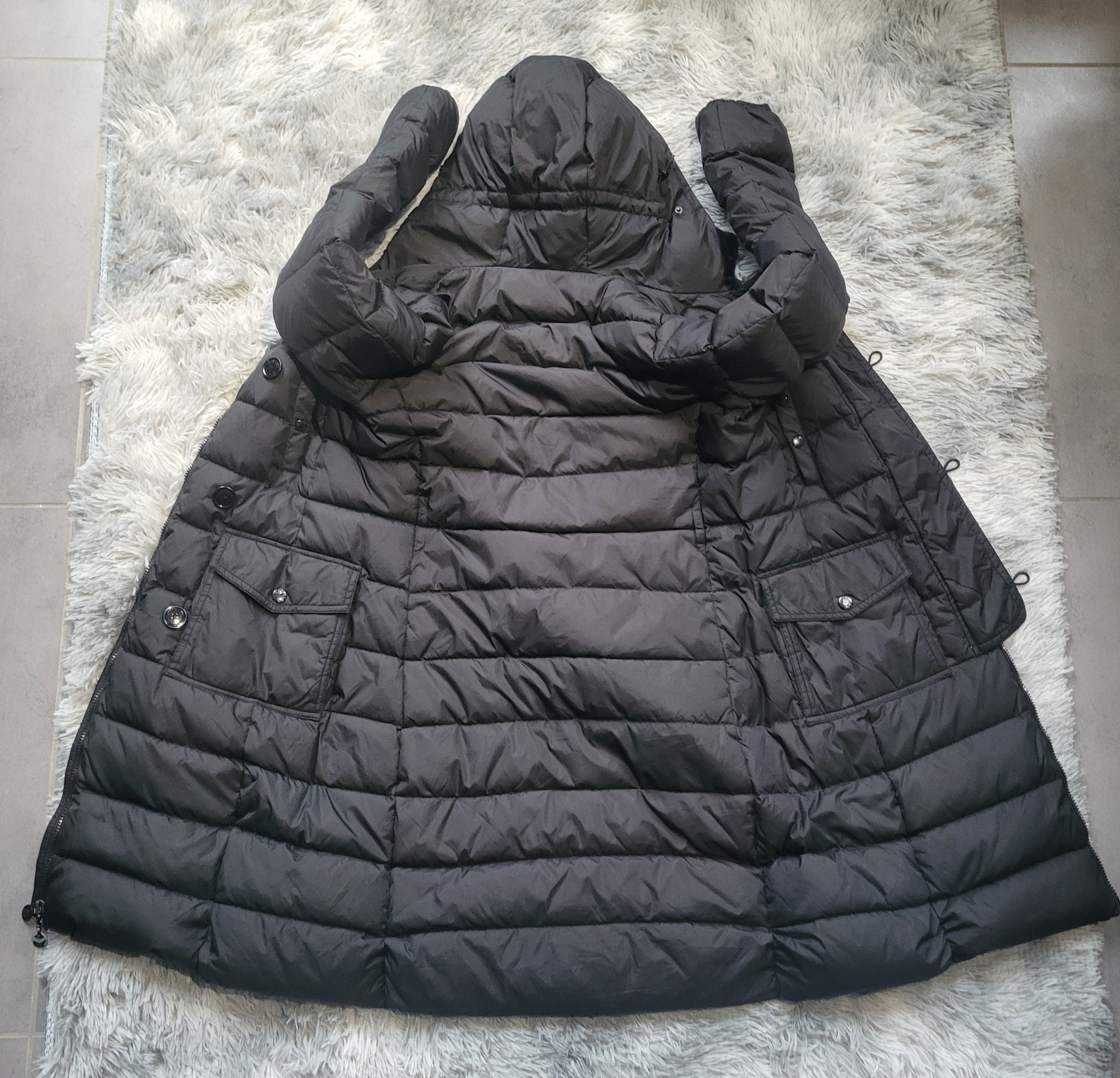 Doudoune Moncler Genevrier Khloe Femme – Taille 1 (S) – Noir – Duvet d'oie 90% – Luxe