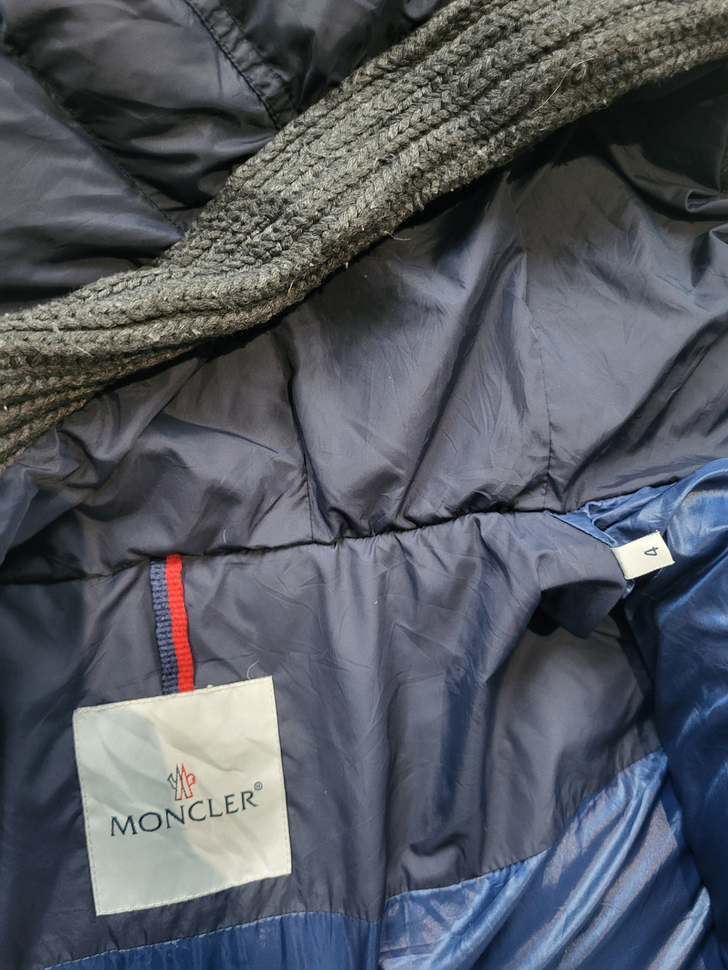 Doudoune Moncler Canut Giubbotto Homme – Taille 4 (L) – Bleu marine – Duvet 90% – Capuche – Luxe