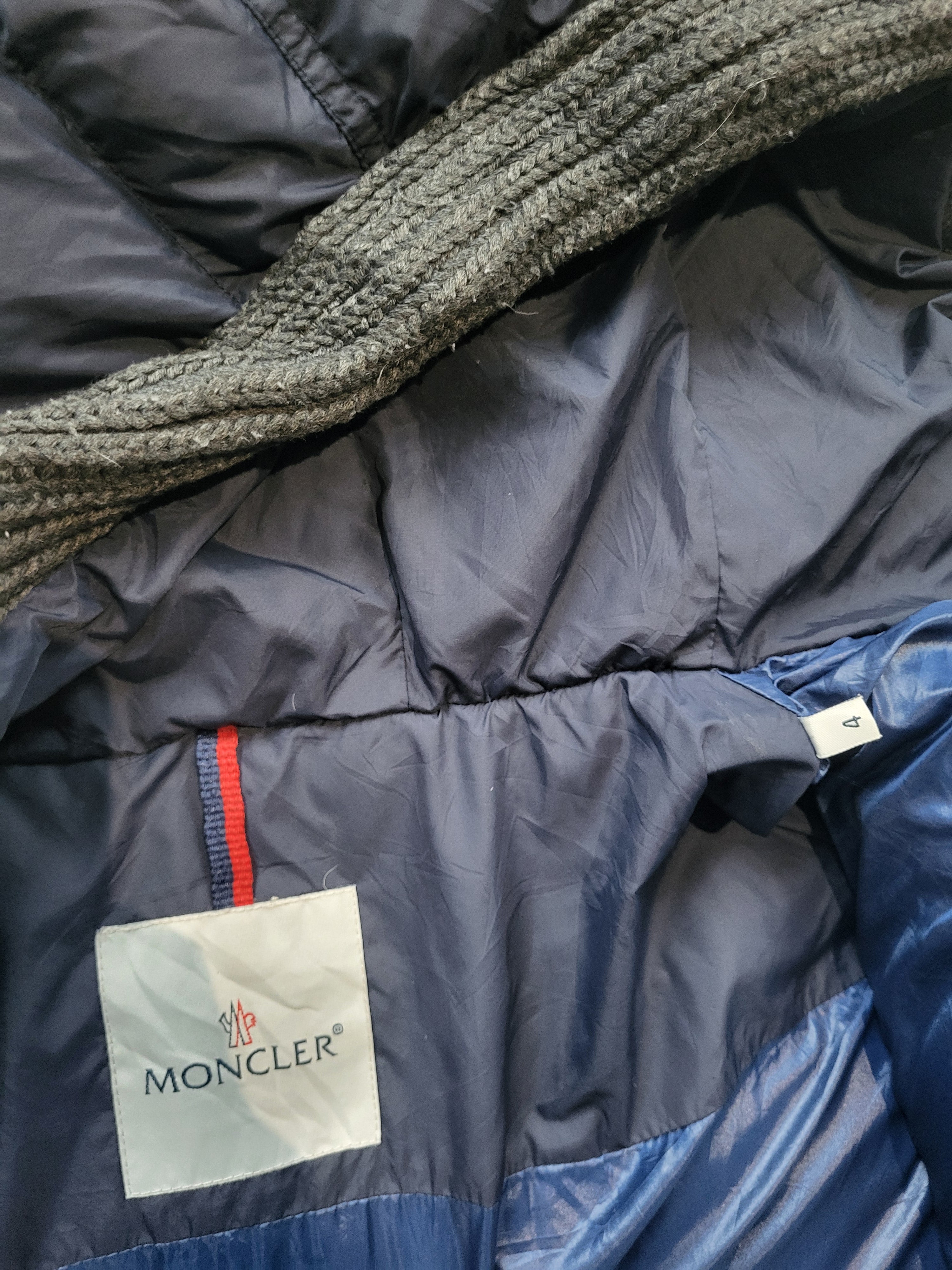 Doudoune Moncler Canut Giubbotto Homme – Taille 4 (L) – Bleu marine – Duvet 90% – Capuche – Luxe