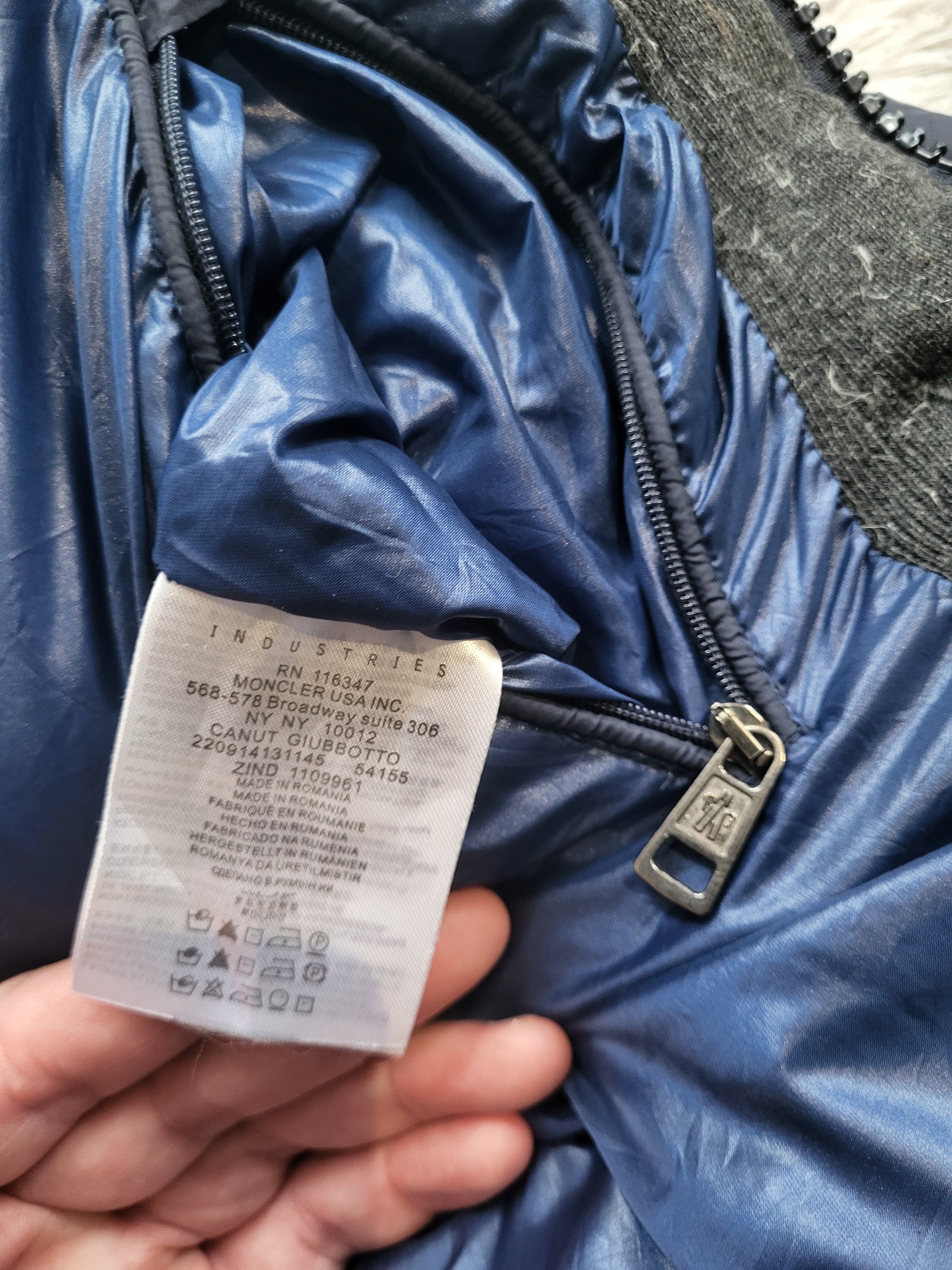 Doudoune Moncler Canut Giubbotto Homme – Taille 4 (L) – Bleu marine – Duvet 90% – Capuche – Luxe