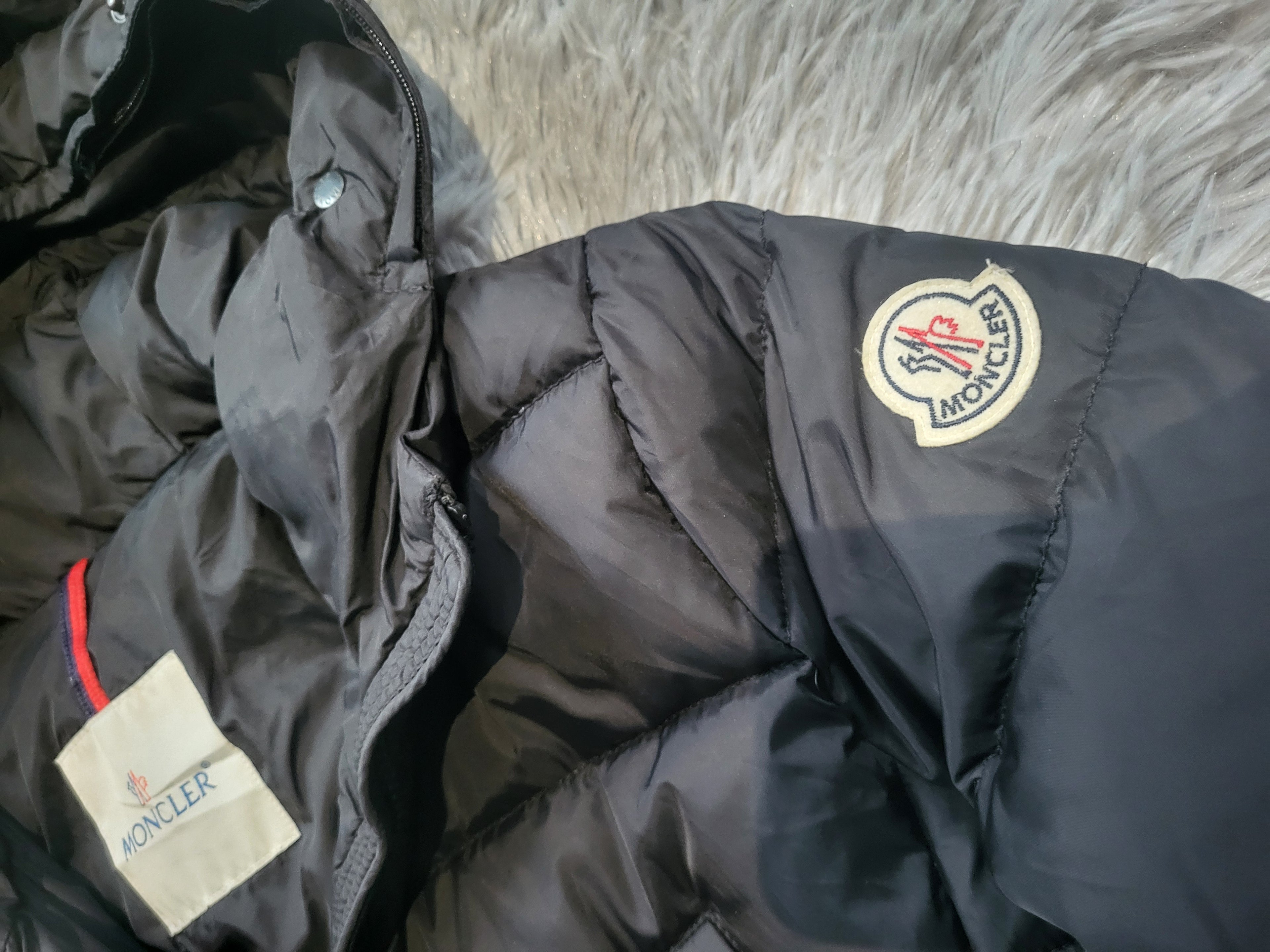 Doudoune Moncler Genevrier Khloe Femme – Taille 1 (S) – Noir – Duvet d'oie 90% – Luxe