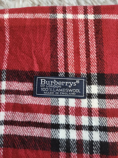 « Millésime d’Écharpe Burberry's vintage – 100 % laine d’agneau »