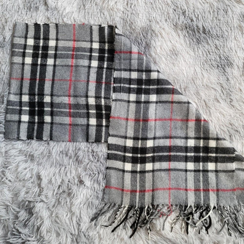 Écharpe Burberrys Vintage – Laine d'agneau grise et blanche - Made in England - Luxe