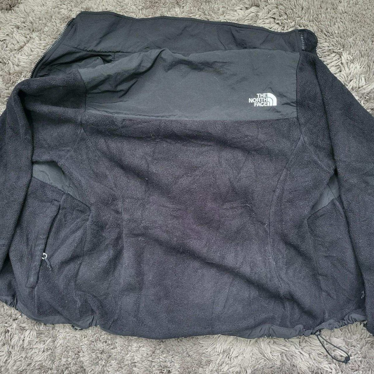 Pull polaire noir The North Face femme taille M, Fripes Sélect