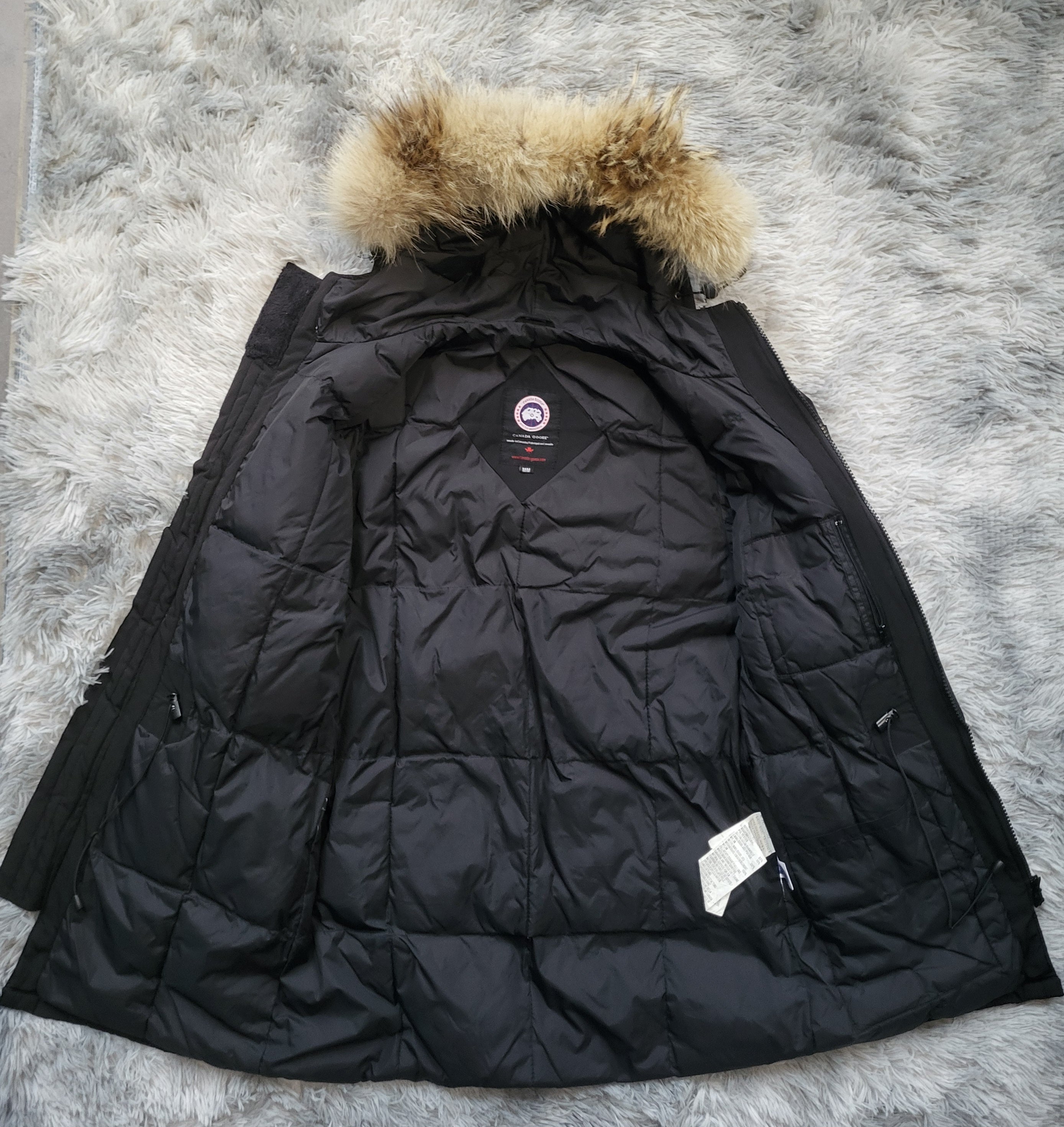 Parka Canada Goose Citadel Homme – Taille M – Noir – TEI 4 (-25°C) – Fourrure Coyote – Made in Canada – Bon état