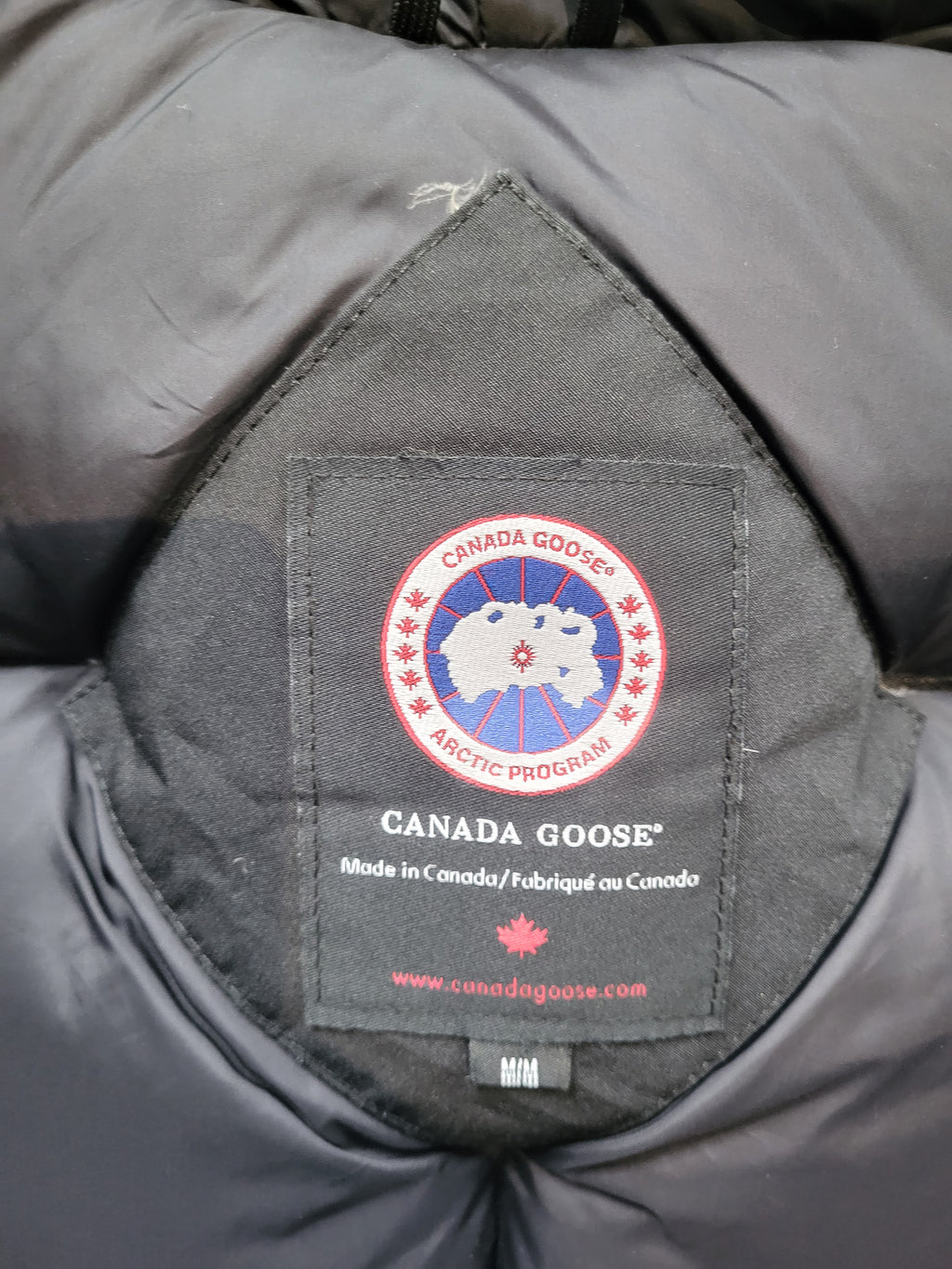 Parka Canada Goose Expedition Femme – Taille M – Noir – TEI 5 (-30°C) – Fourrure Coyote – Luxe
