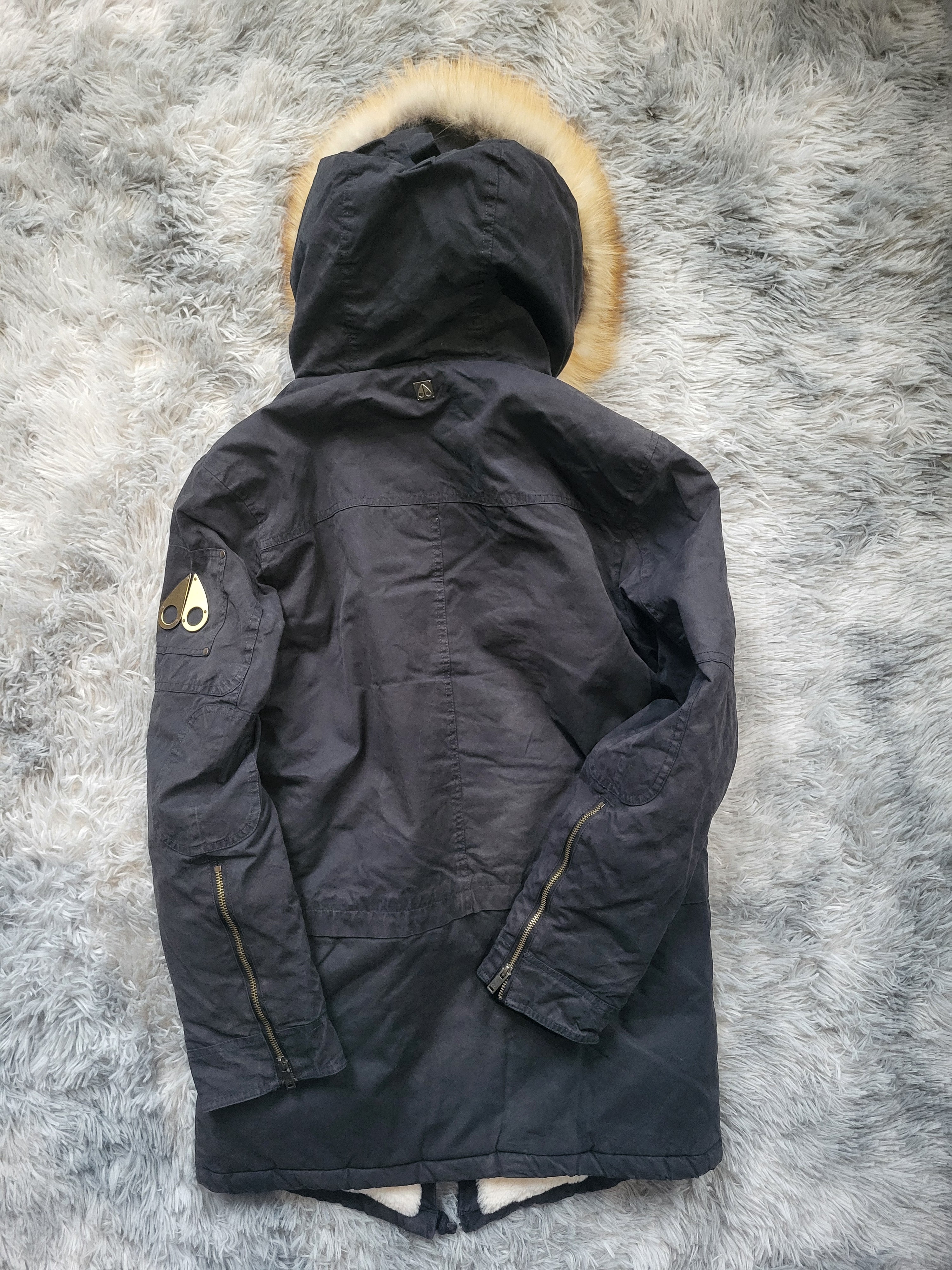 Parka Moose Knuckles Gold Series Stirling Homme – Taille M – Bleu marine / Noir – Duvet & Fourrure – Luxe