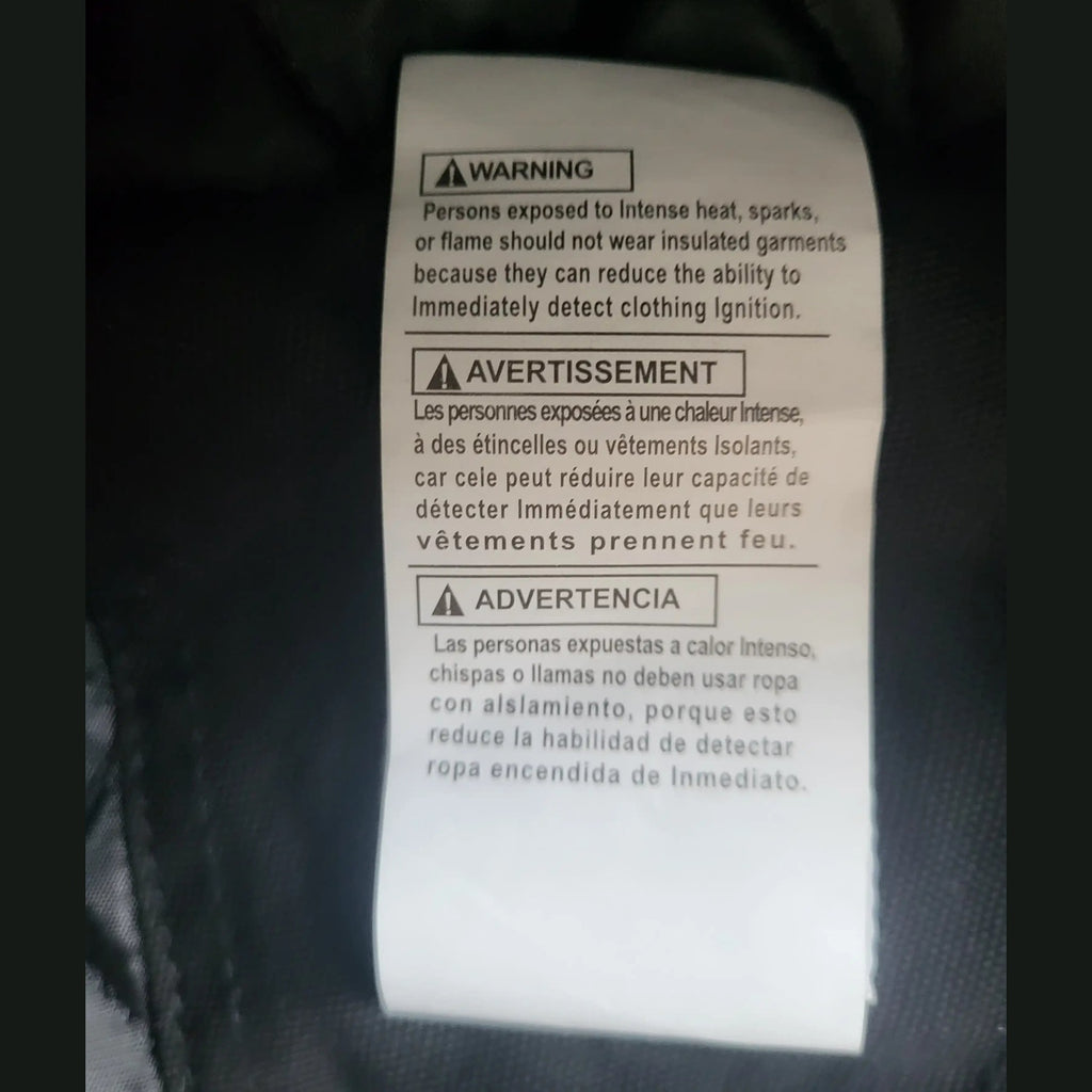Veste Carhartt noire taille L, étiquette visible. Fripes Sélect