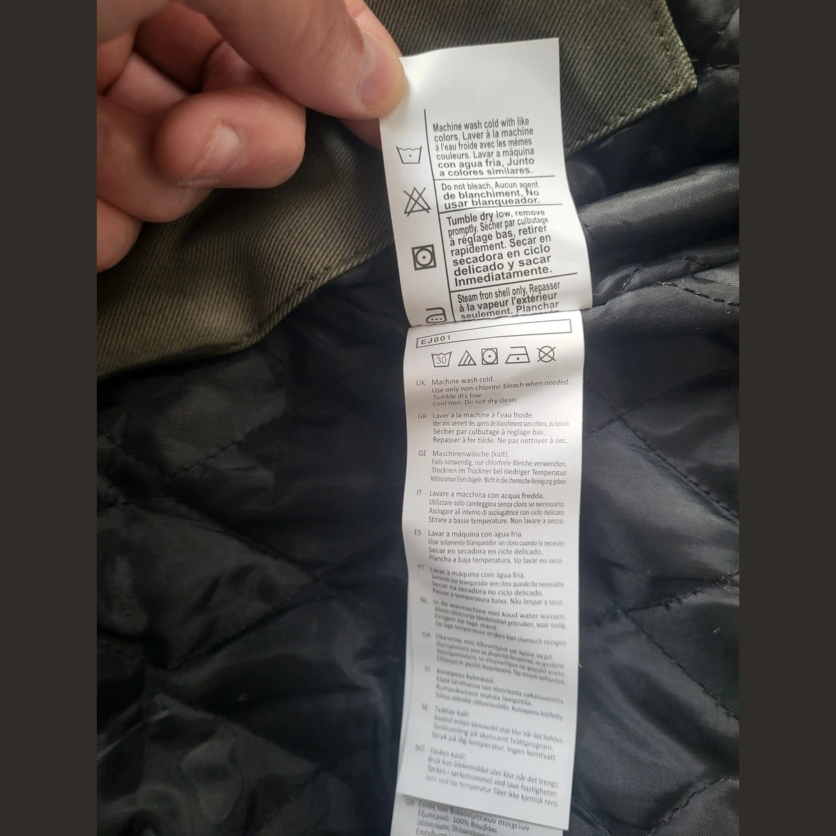 Veste Carhartt kaki taille M, étiquette visible, Fripes Sélect
