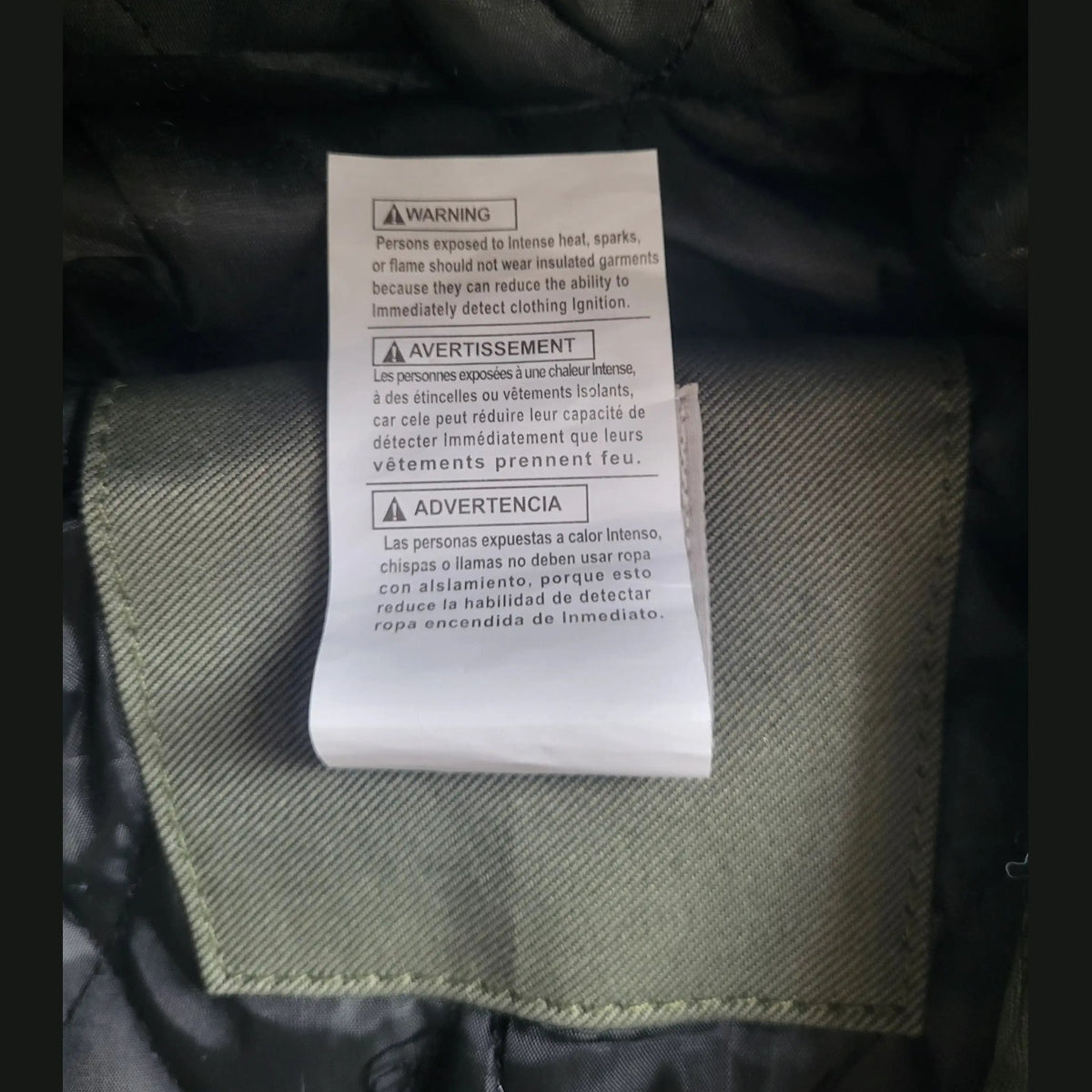 Veste Carhartt kaki taille M visible, étiquette intérieure, Fripes Sélect