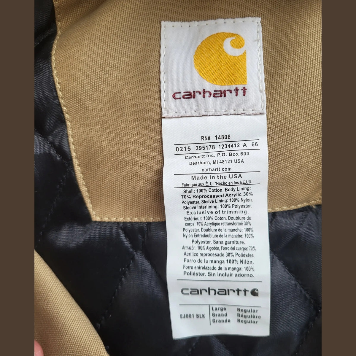 Veste Carhartt beige taille L, étiquette intérieure visible. Fripes Sélect