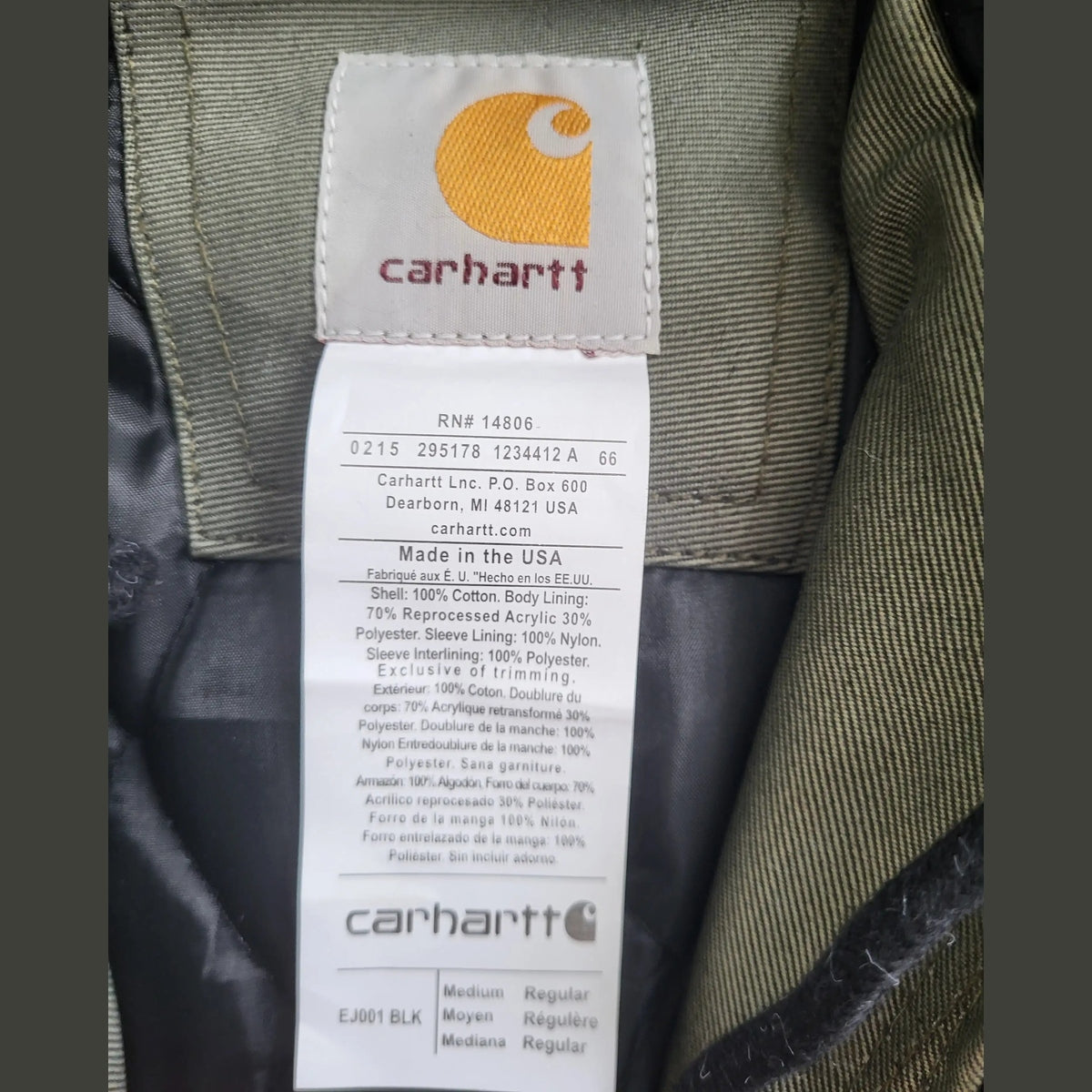 Veste Carhartt kaki taille M, étiquette intérieure visible. Fripes Sélect
