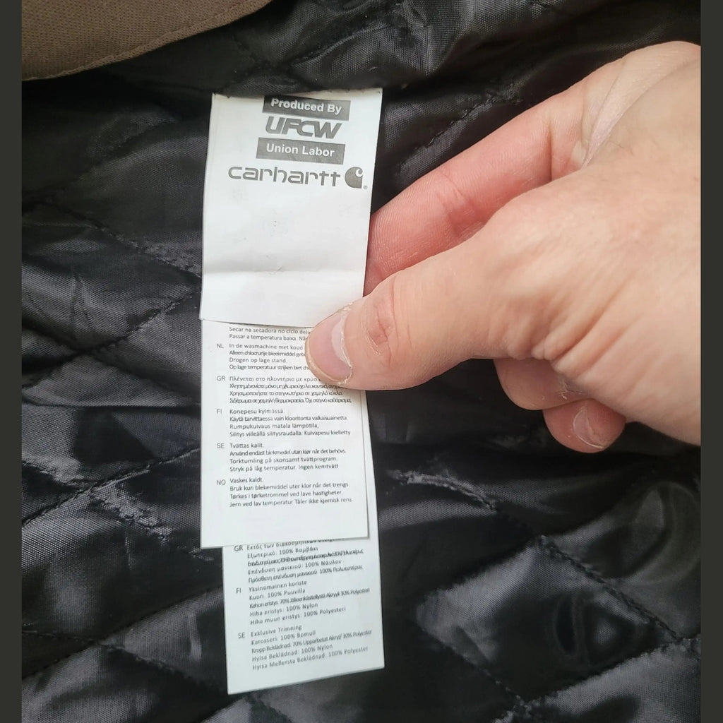 Veste Carhartt beige taille M, étiquette visible, Fripes Sélect