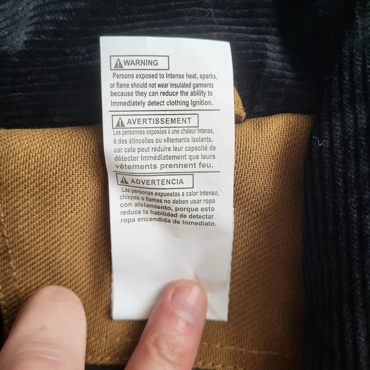 Veste Carhartt marron taille L, étiquette visible. Fripes Sélect