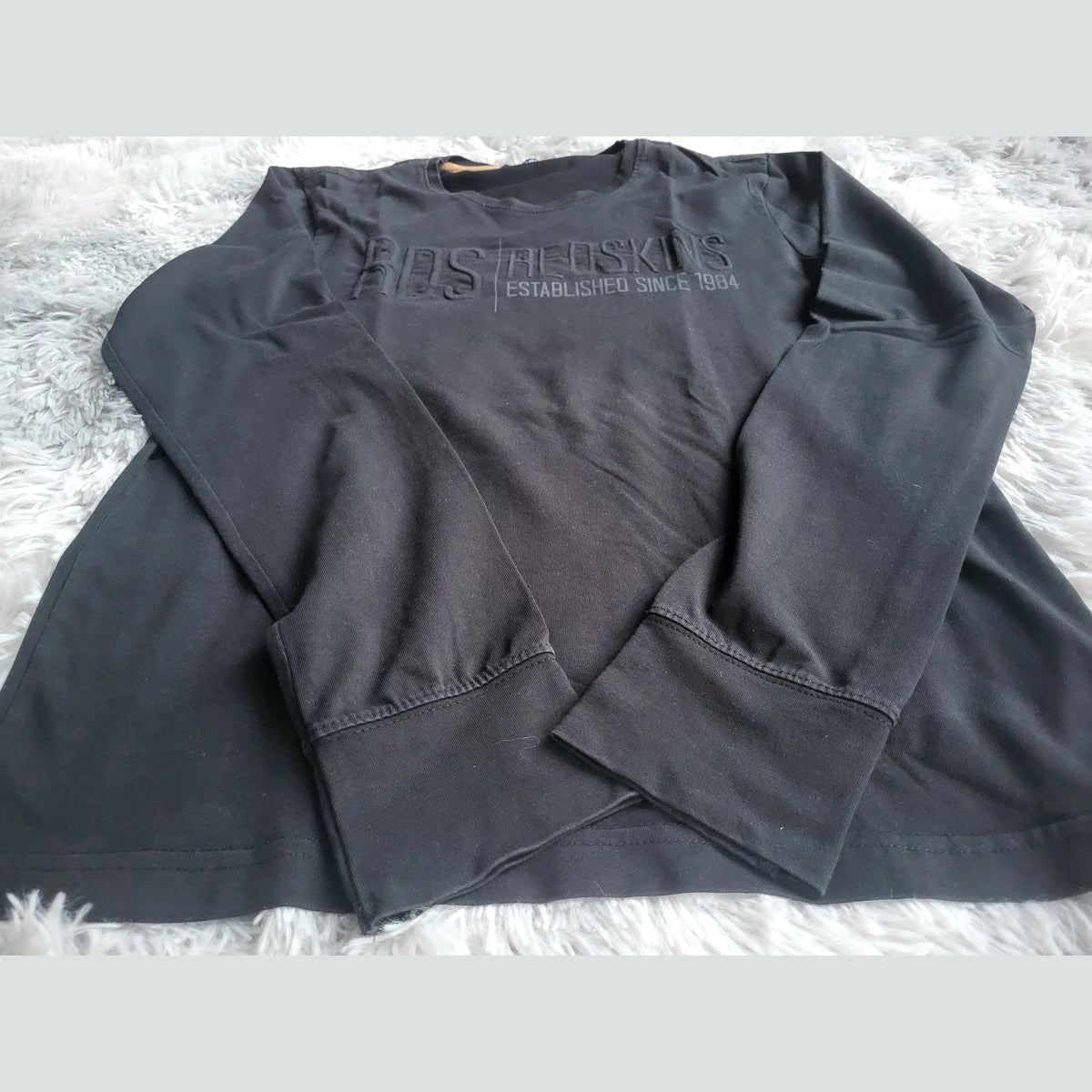 T-shirt Manches Longes noir , logo visible, taille M. Fripes Sélect