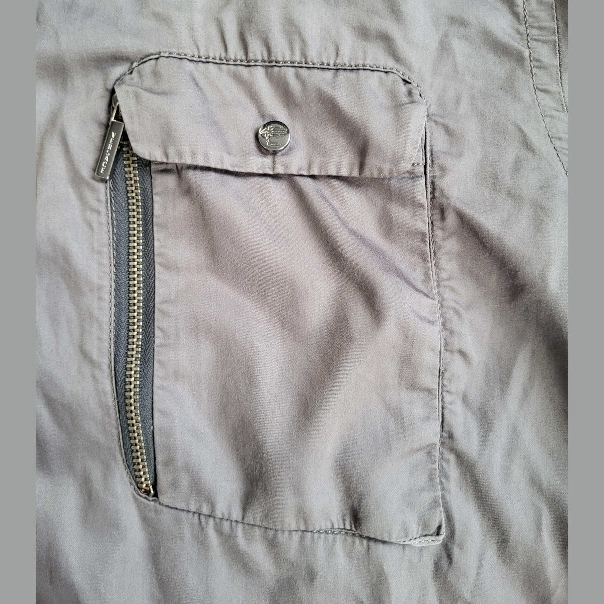 Veste grise Napapijri, poche zippée, taille non précisée, Fripes Sélect