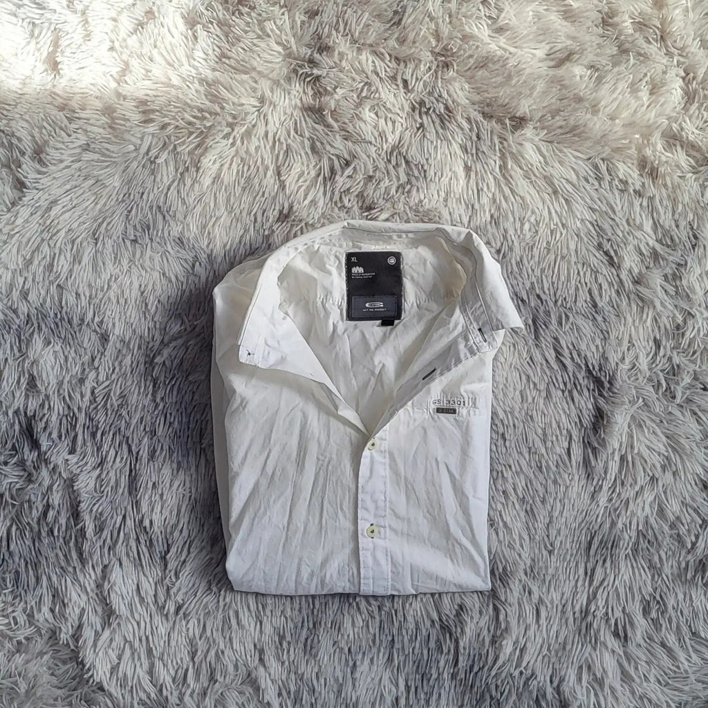 Chemise blanche Dissident taille XL, vêtements seconde main Fripes Sélect