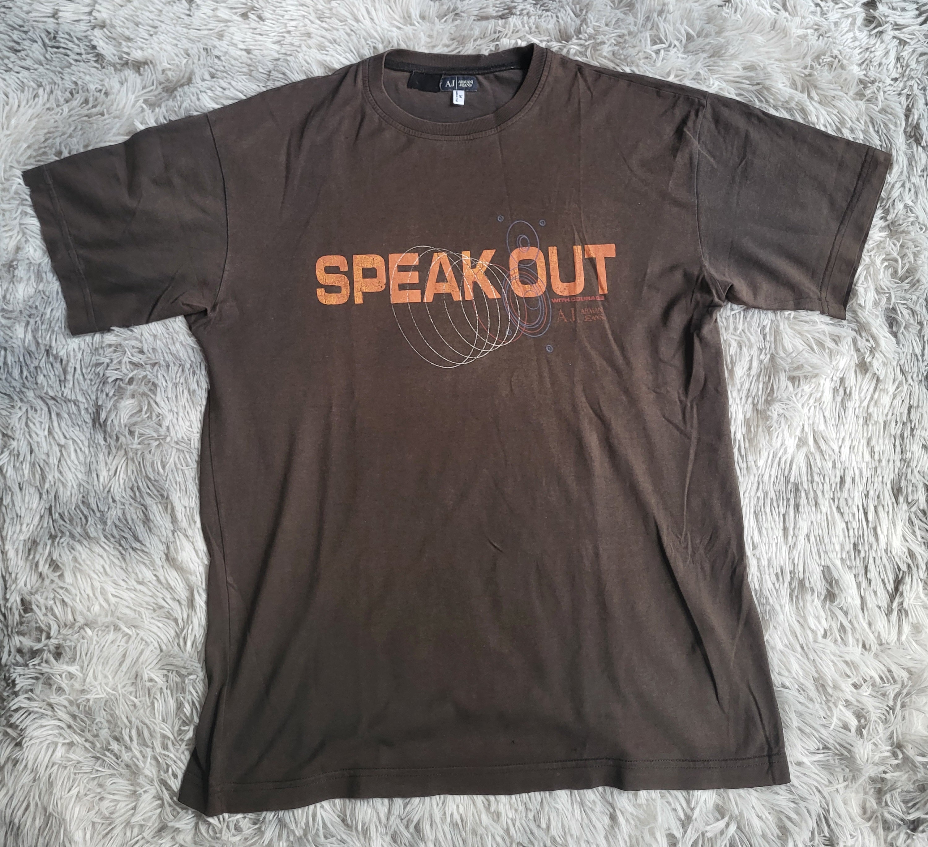 T-shirt Vintage Armani Jeans AJ "Speak Out" – Marron & Orange – Taille M – Y2K