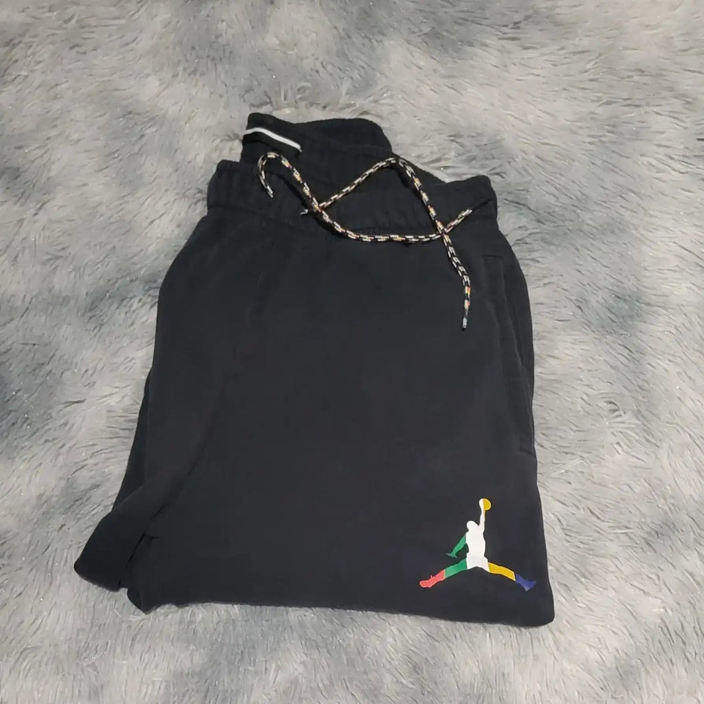 Pantalon de Training Nike Jordan Noir – Logo Floqué – Taille S – Style Distressed Streetwear