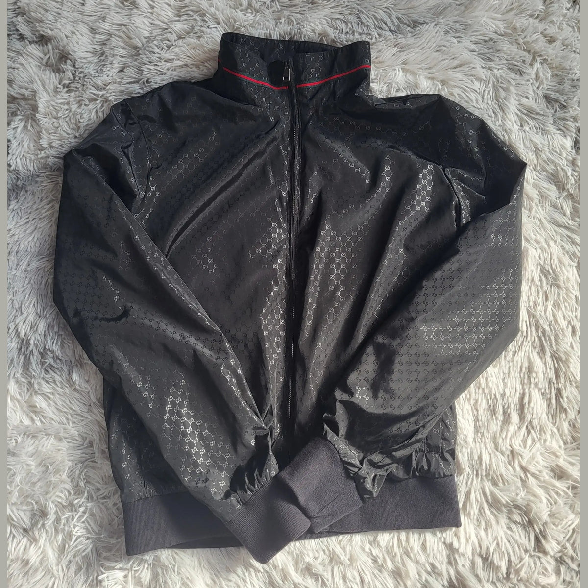 Veste noire Gucci à motifs monogramme, taille M, Fripes Sélect