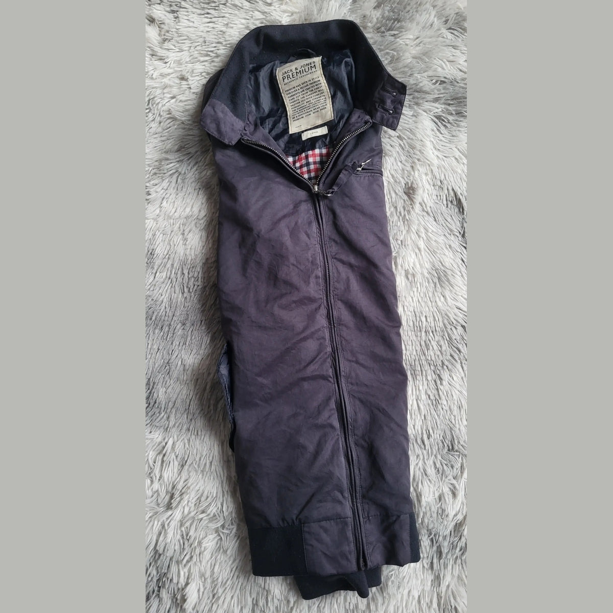 Veste Jack & Jones noir taille large, fermeture éclair. Fripes Sélect