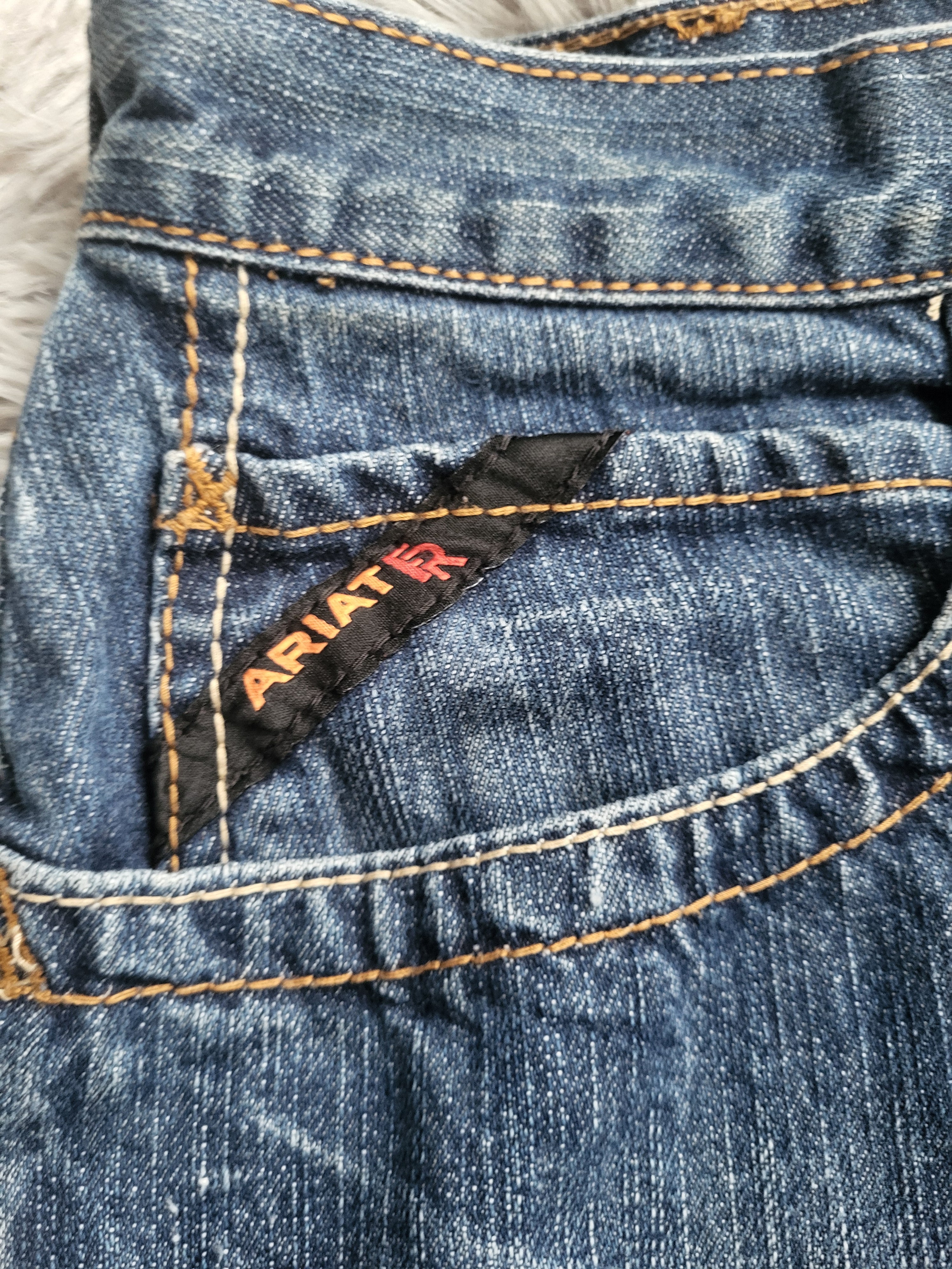 Short en jean Ariat Work FR M3 Loose – Résistant aux flammes – Taille 32 (M)