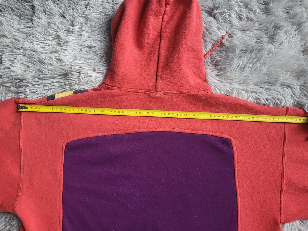 Sweat à capuche Stüssy Reworked Patchwork – Pièce Unique 1/1 – Rouge & Jaune – Taille L (Boxy Fit)