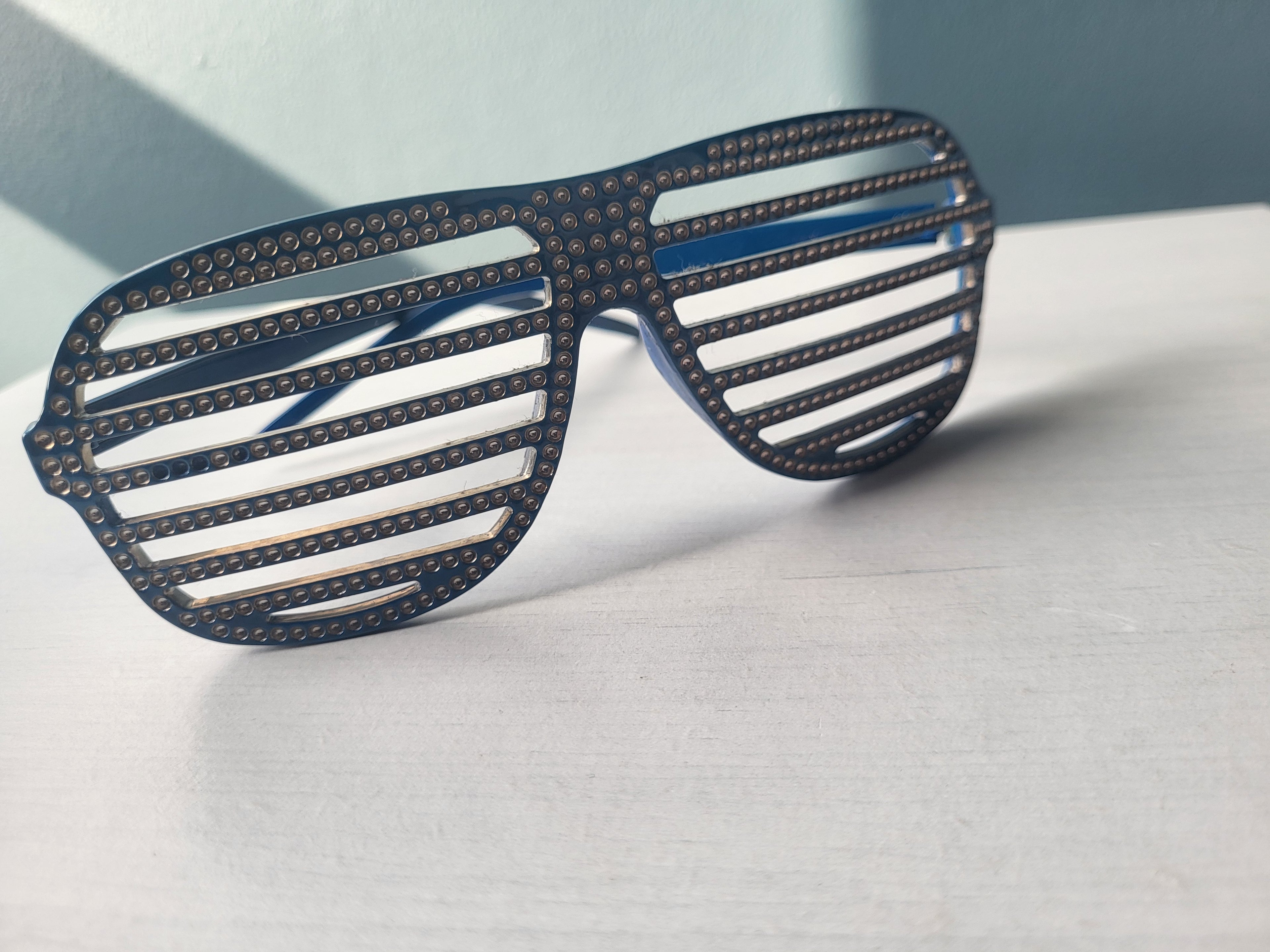Lunettes Shutter Shades Bleues Strass Bling Bling – Vintage Festival Y2K