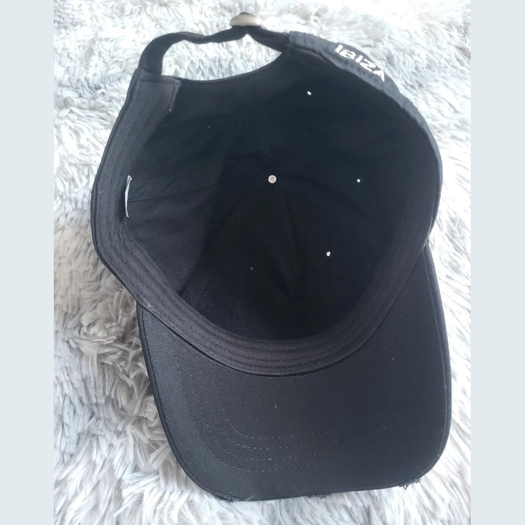 Casquette noire Ibiza, taille réglable, inscription visible, Fripes Sélect