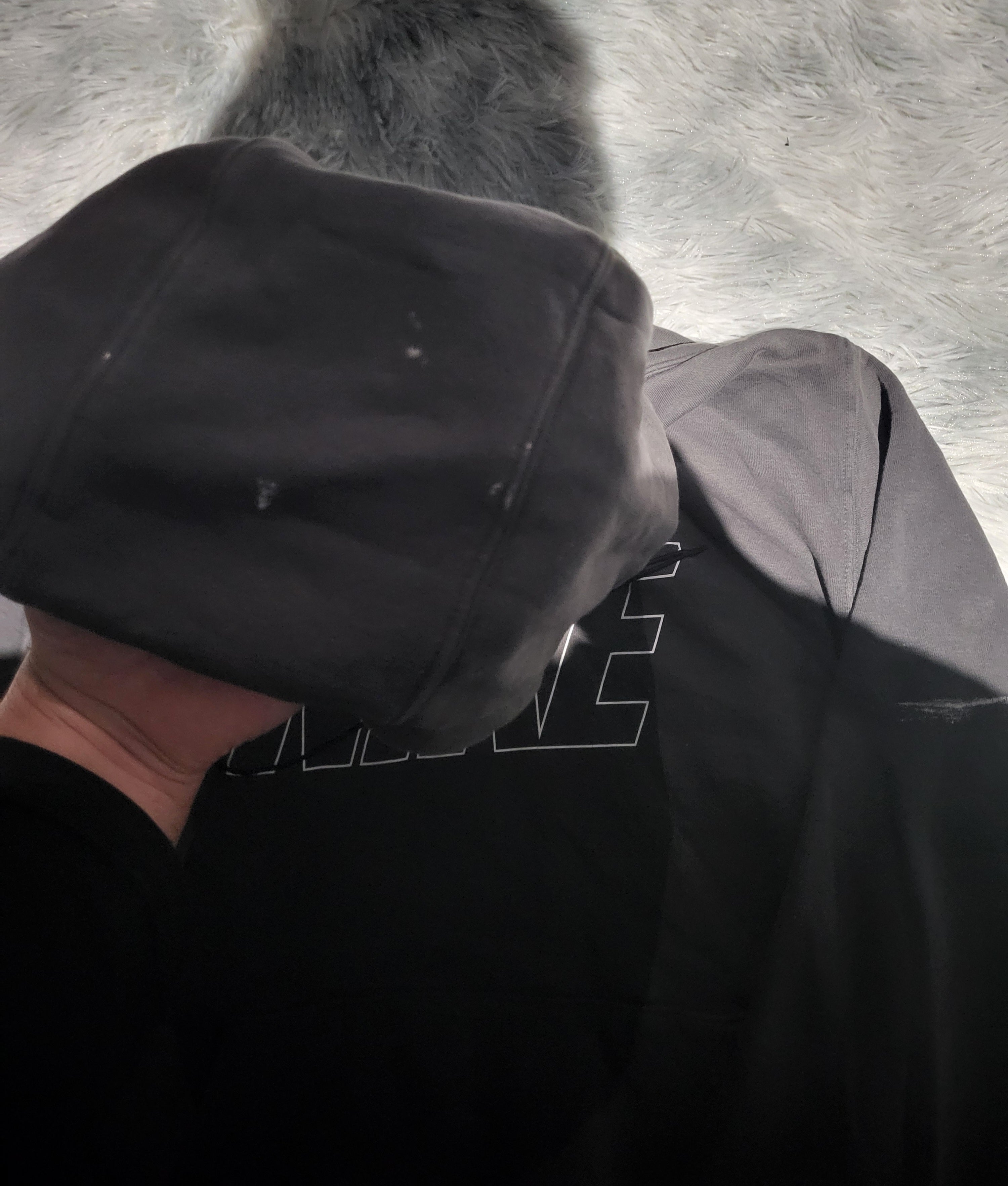 Sweat à Capuche Nike Noir – Style Workwear Distressed – Taille L – Idéal Upcycling / Grunge