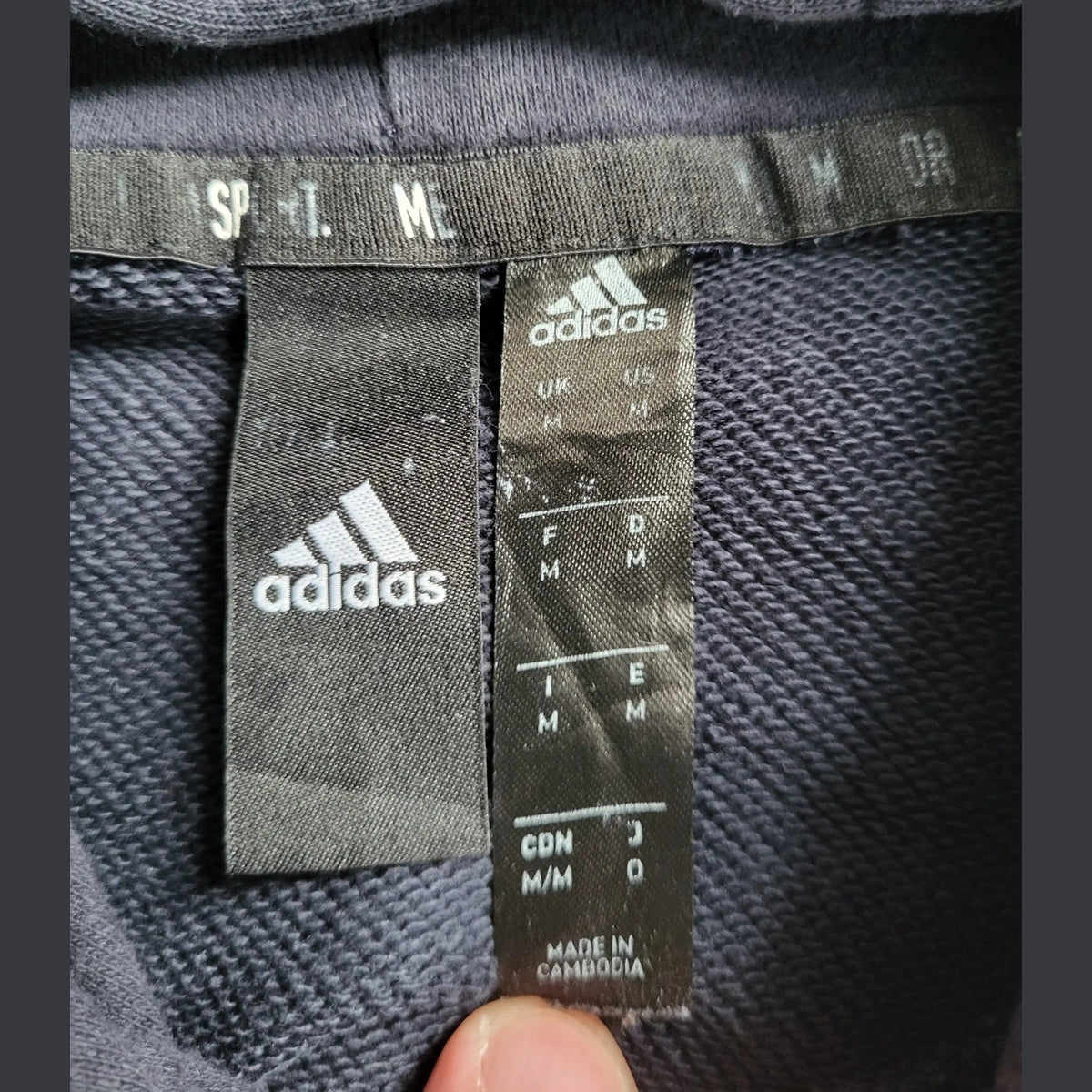 Sweat-shirt Adidas, bleu marine, taille M. Fripes Sélect