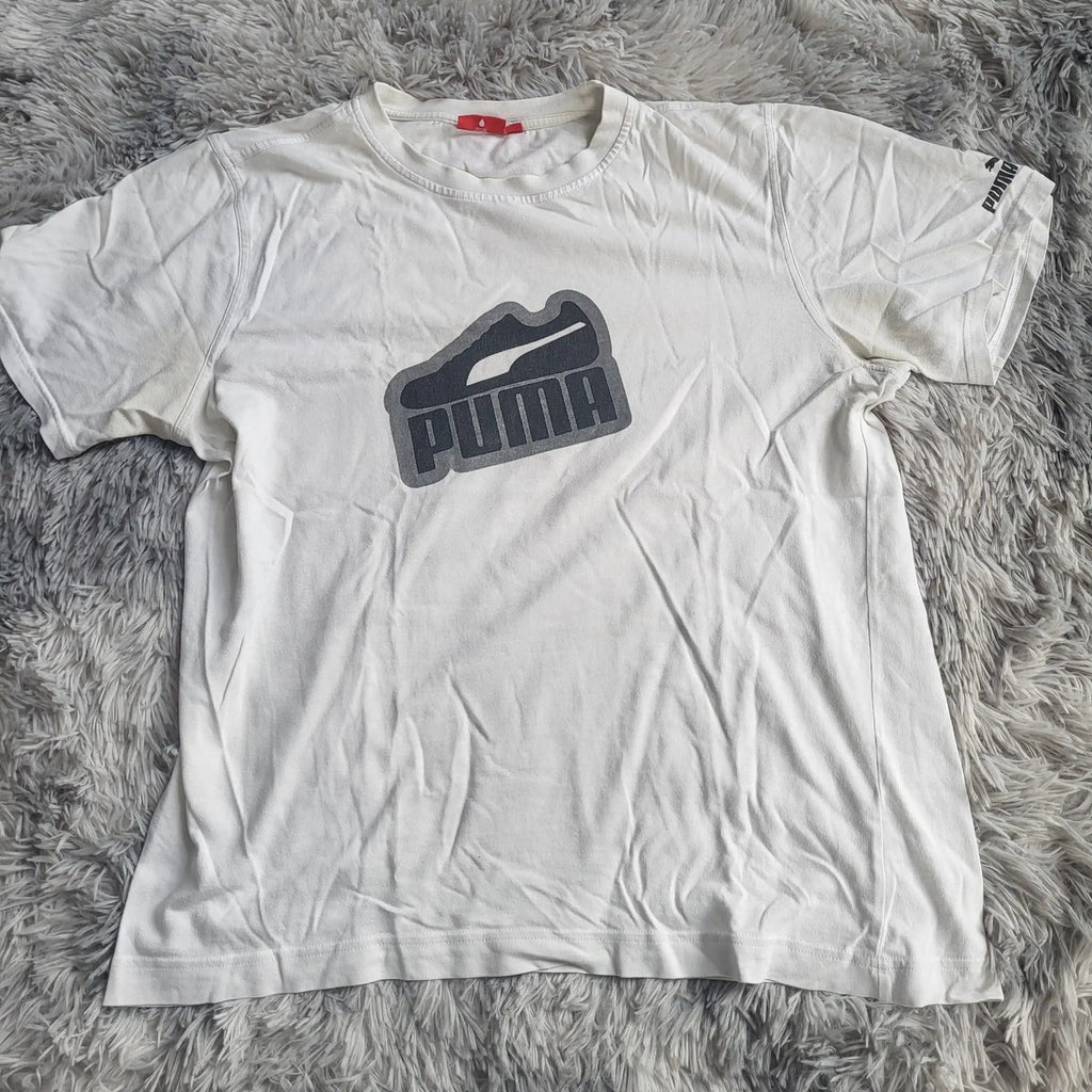 T-shirt Blanc Puma Downtown Graphic – Logo Basket – Taille L – Style Rétro