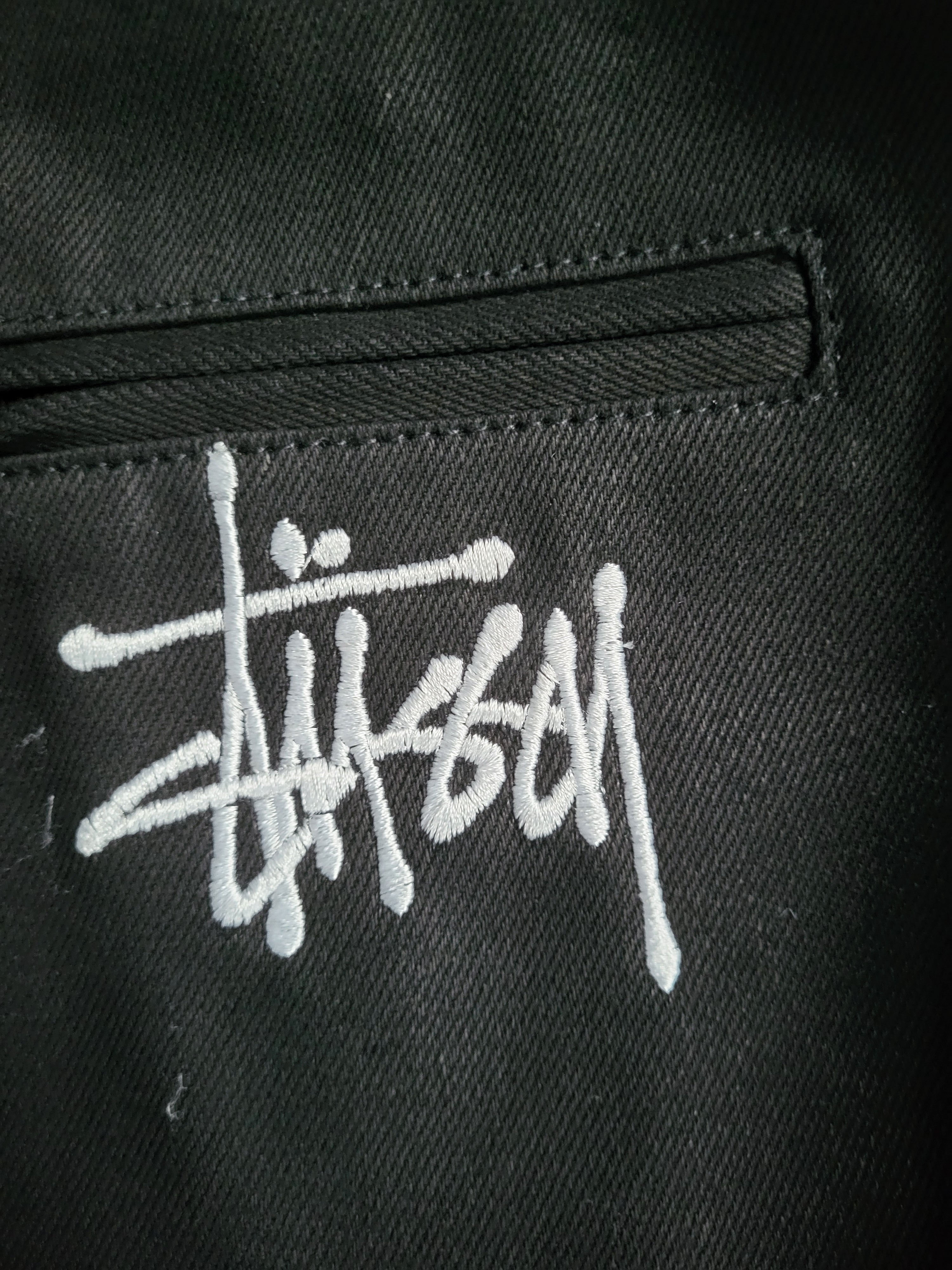 Veste Stüssy Canvas Shop Jacket Noire - Double Logo Brodé (Avant & Dos)Homme  - Style 118481 - Taille L - Neuf
