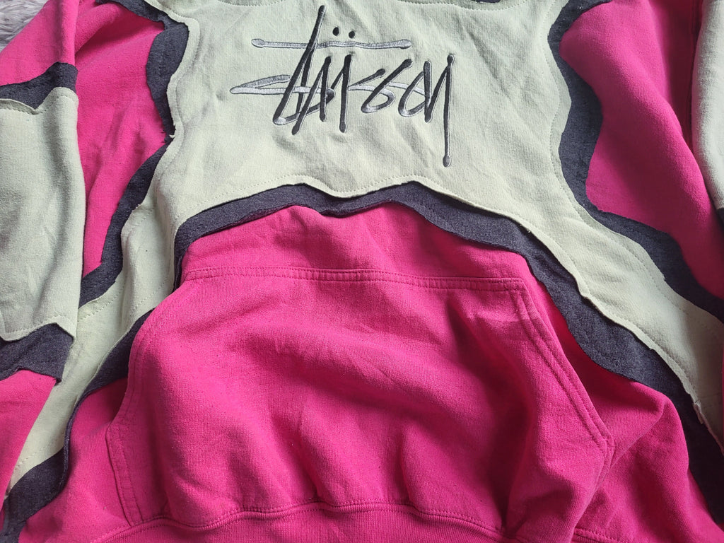 Sweat à capuche Stüssy Reworked Patchwork – Pièce Unique 1/1 – Rose & Gris Taille XL