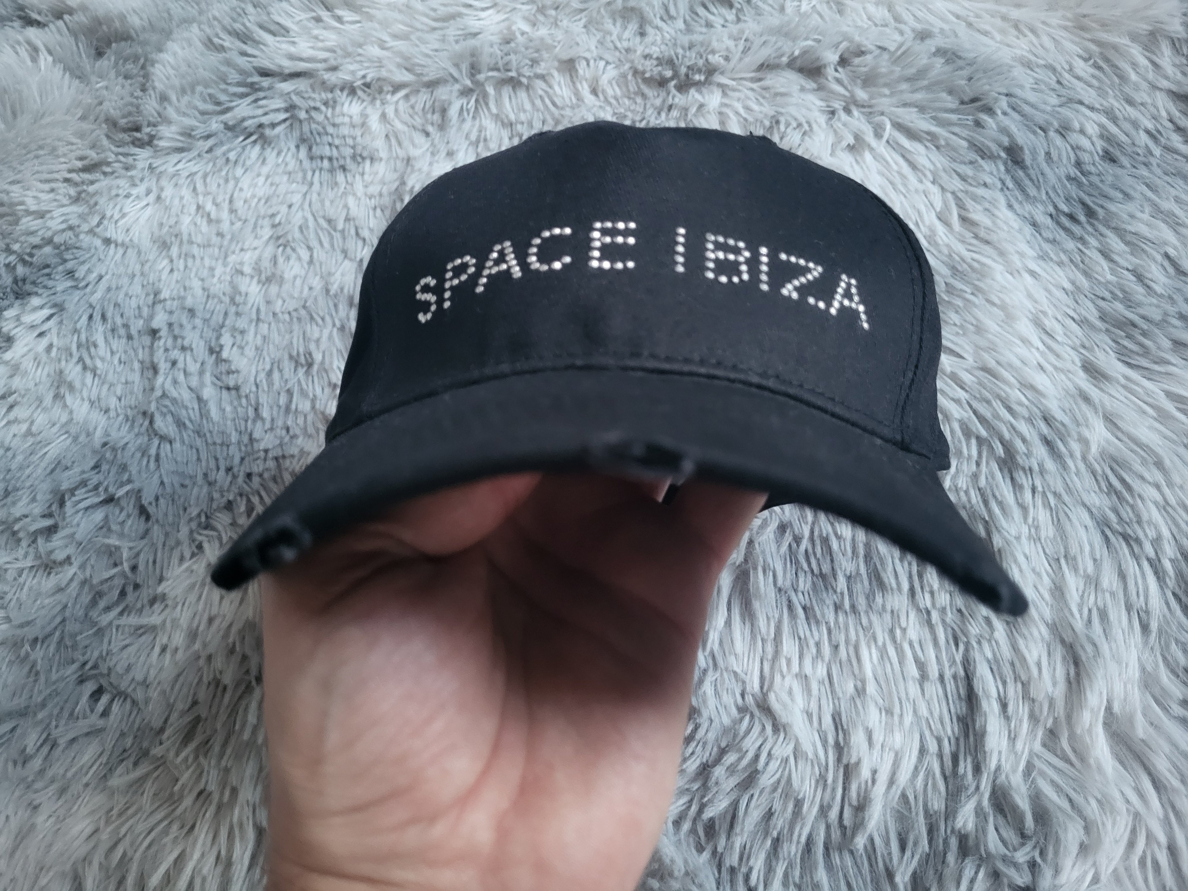 Casquette RARE SPACE IBIZA Collector – Logo STRASS & Doubles Broderies – Édition 2011