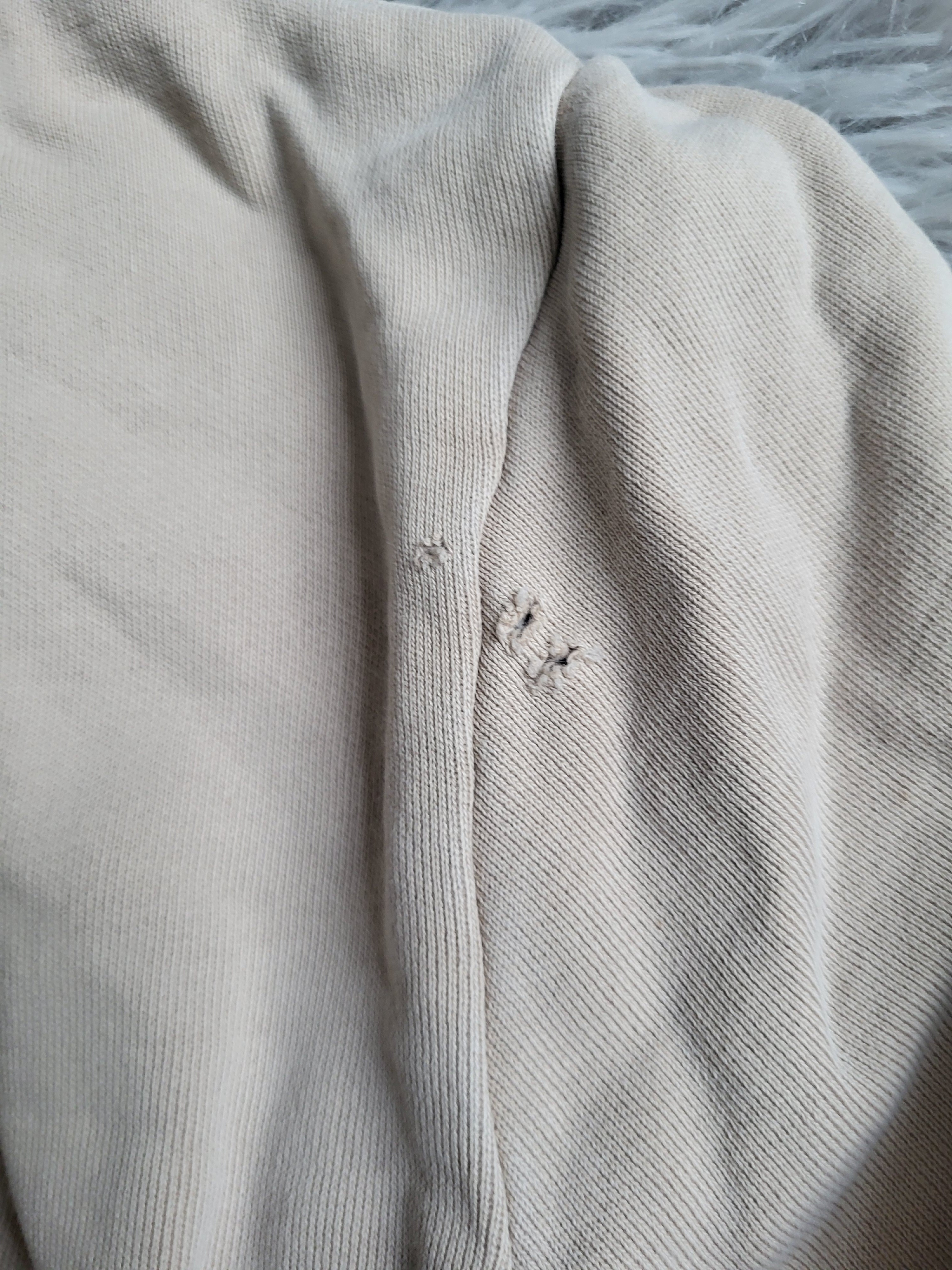 Sweat Guess Beige Sable – 100% Coton – Taille L – Style Distressed / Upcycling