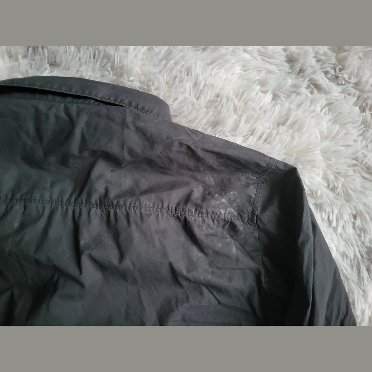 Chemise noire, marque non visible, taille non indiquée, Fripes Sélect