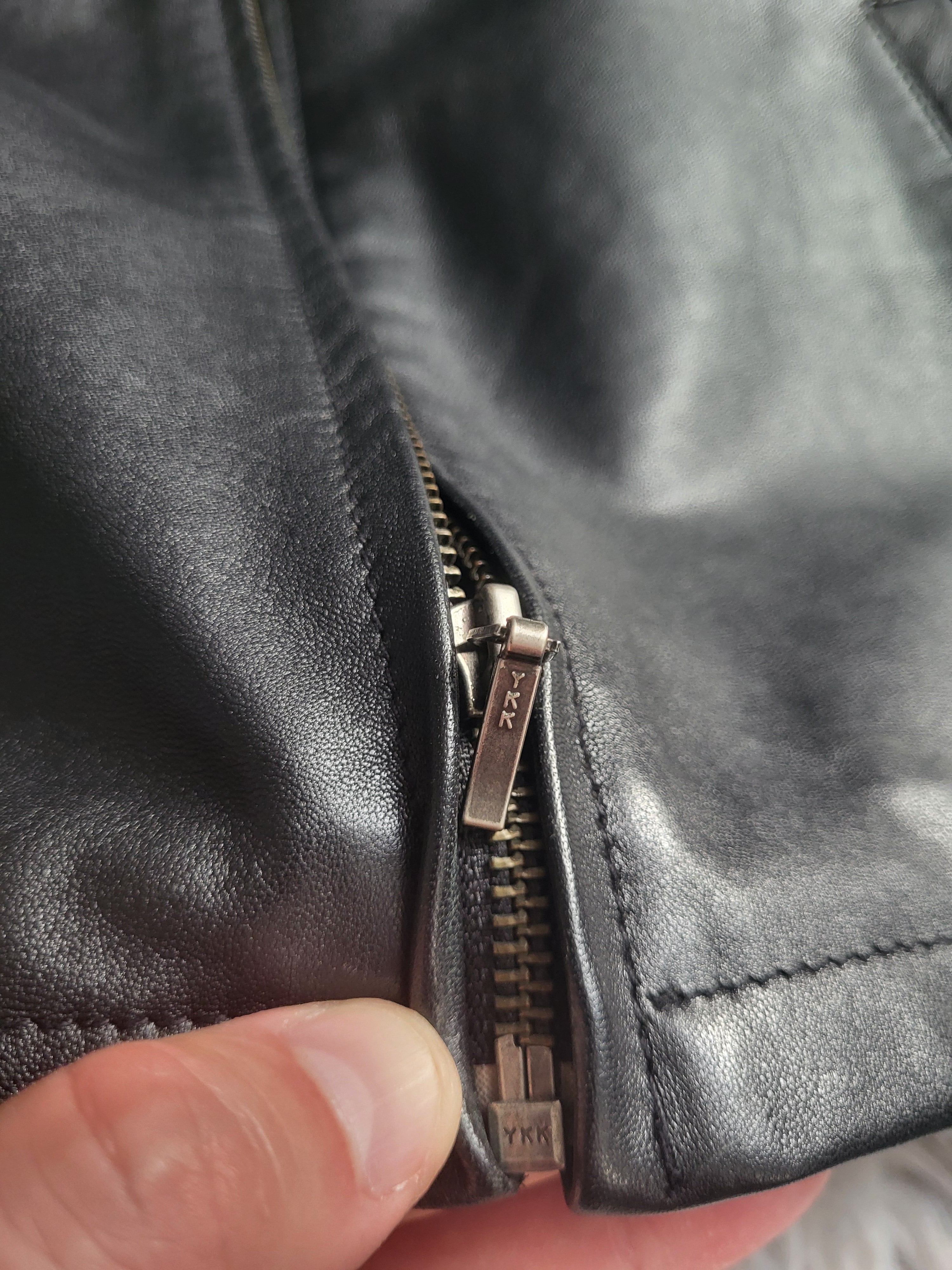 Blouson Racer Minimaliste 100% Cuir d'Agneau Nappa – Vintage Neuf – Taille L