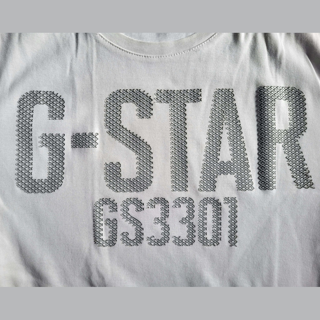 T-shirt G-Star gris, lettrage texturé, taille non indiquée. Fripes Sélect