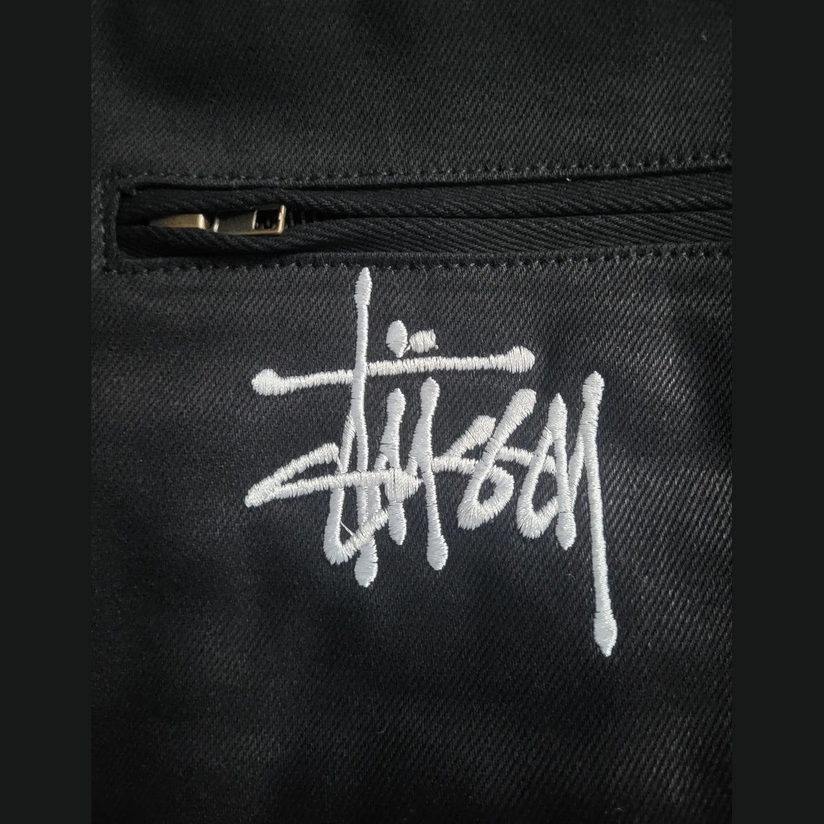 Veste Stüssy Canvas Shop Jacket Noire - Double Logo Brodé (Avant & Dos) Homme  - Style 118481 - Taille L 