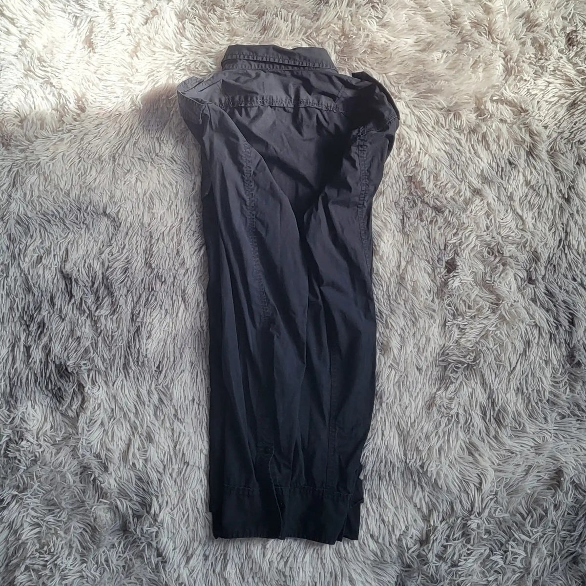 Chemise noire homme, marque non visible, taille M. Fripes Sélect
