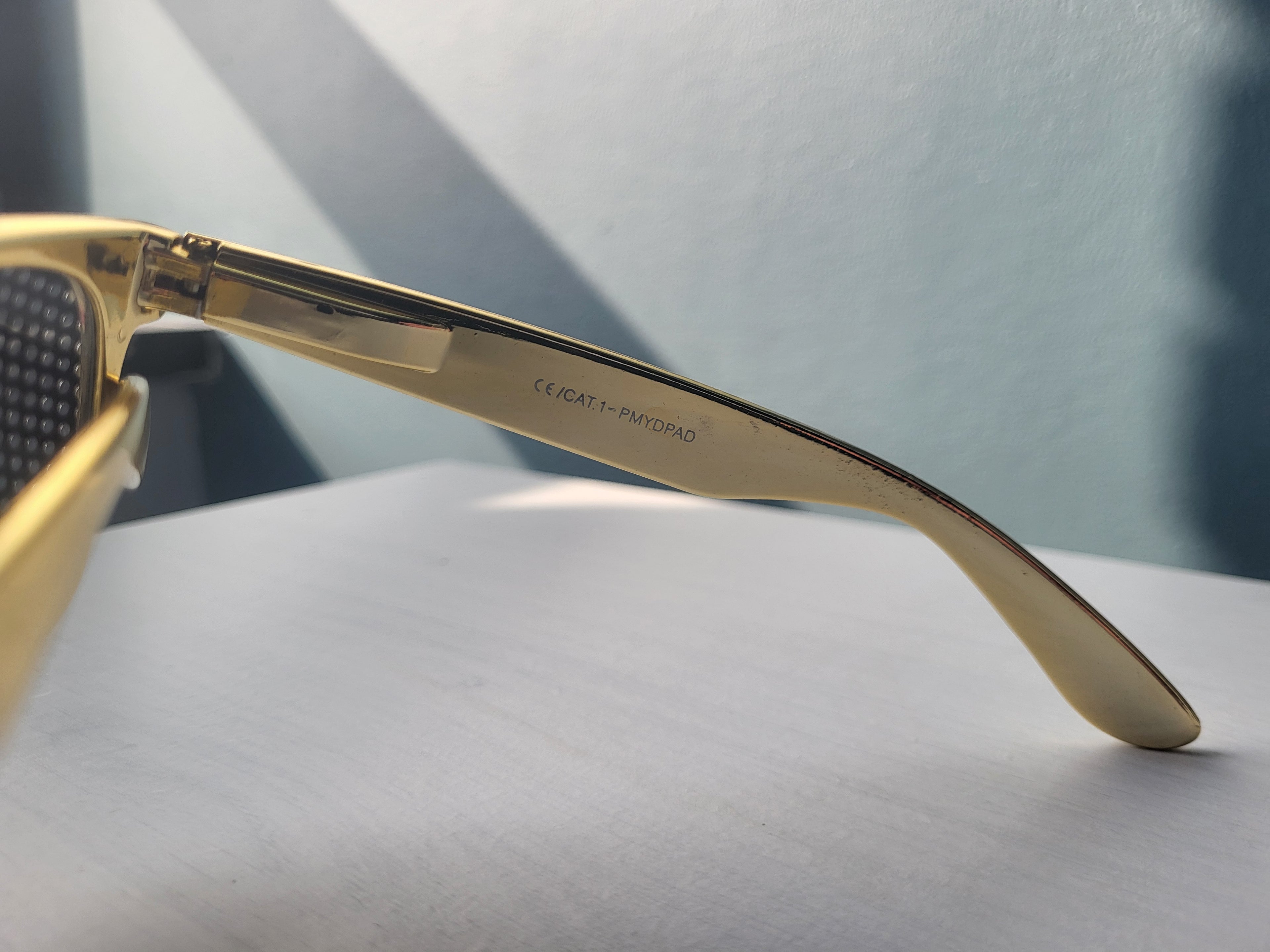 Lunettes Collector Tomorrowland x Lulu Frenchie – Édition Dorée – État Exceptionnel