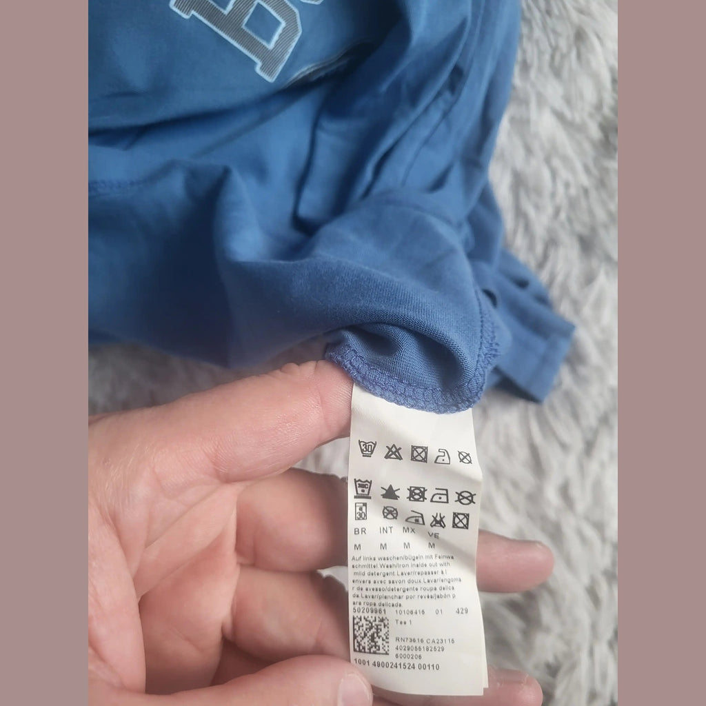 T-shirt bleu taille M, marque non visible, sur étiquette, Fripes Sélect