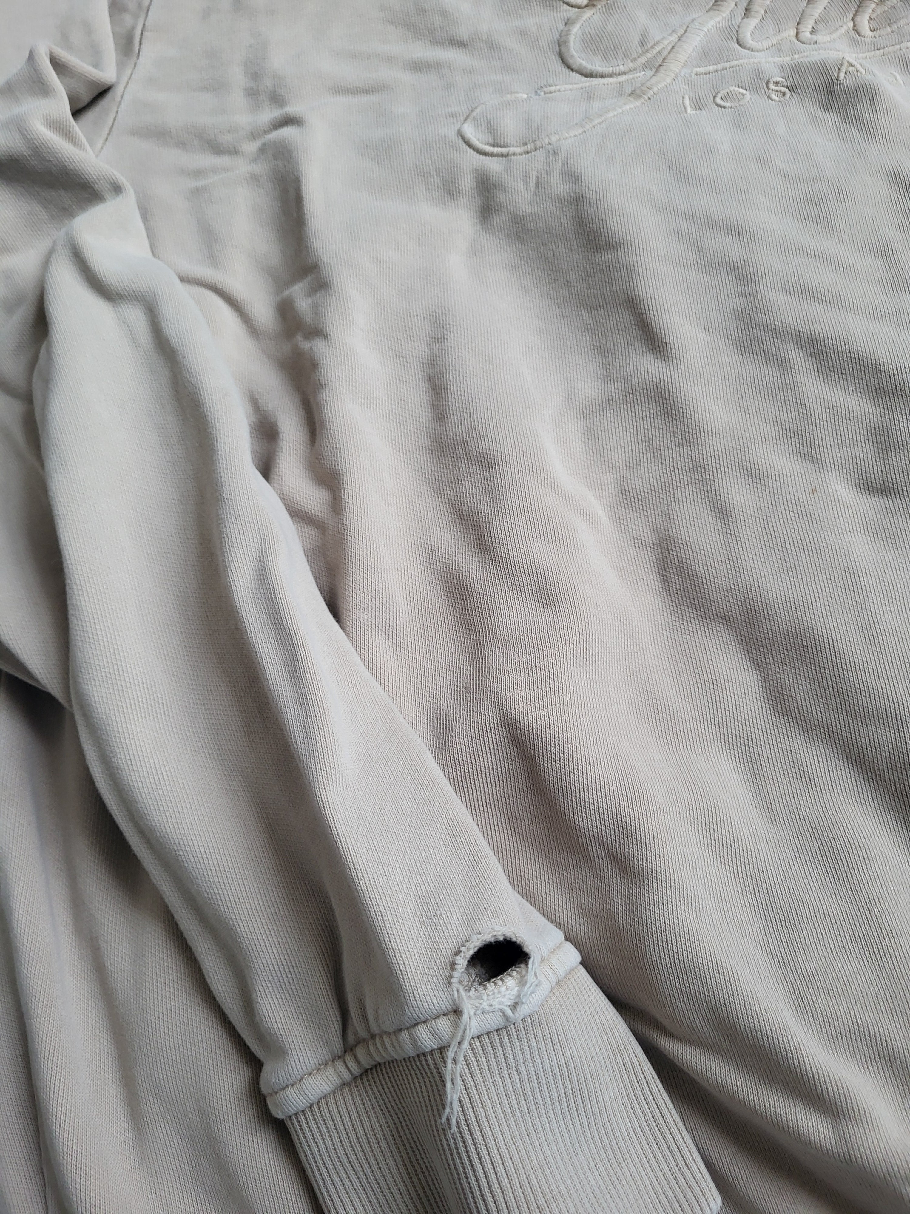 Sweat Guess Beige Sable – 100% Coton – Taille L – Style Distressed / Upcycling