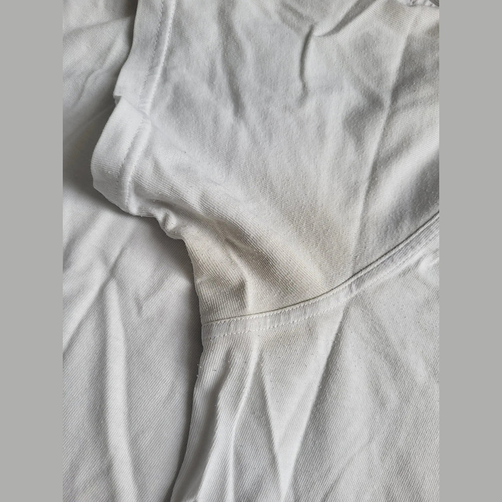 T-shirt blanc, marque non visible, taille non indiquée, Fripes Sélect