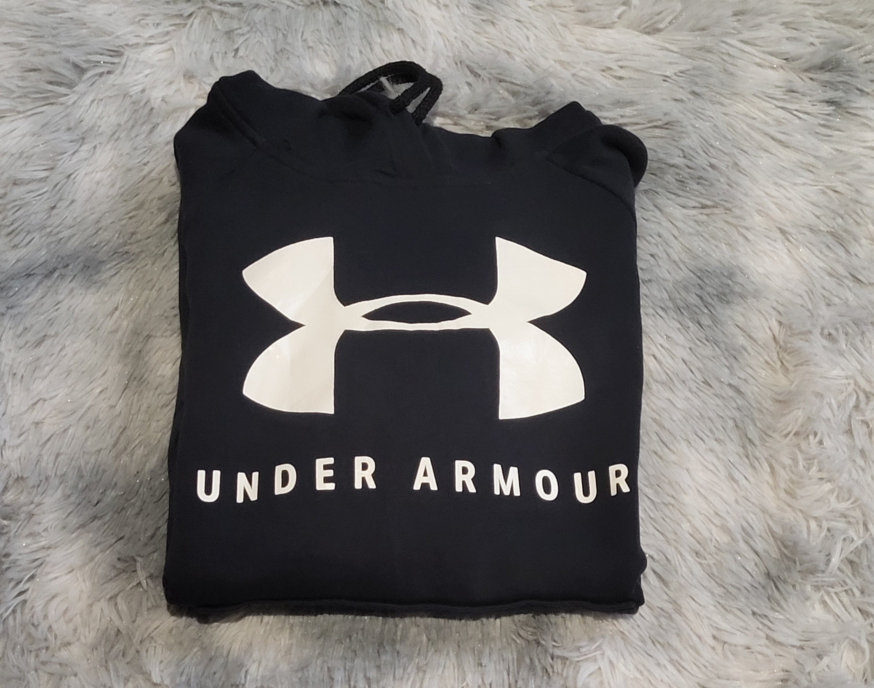 Sweat à capuche under armour taille XS