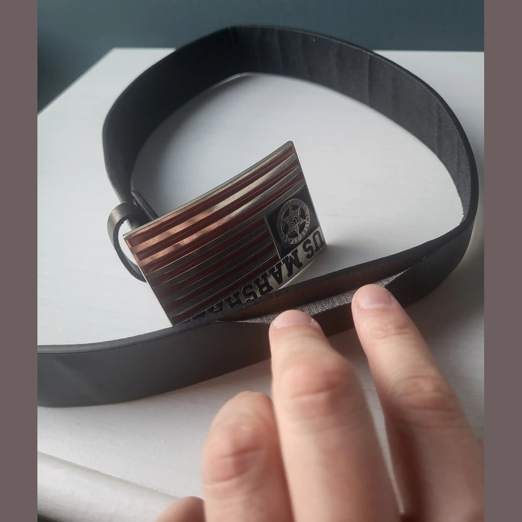 Ceinture noire US Marshal, boucle métallique, taille non indiquée. Fripes Sélect